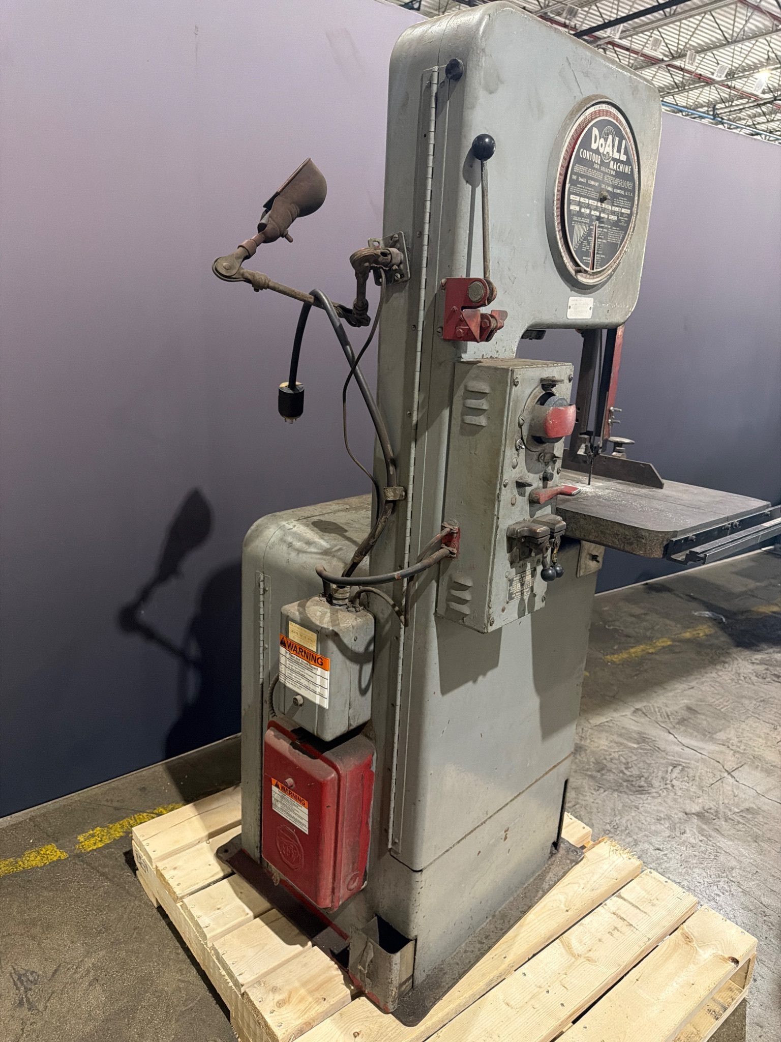 DOALL DBW-12 Vertical Band Saw 12" 200V 3PH USED 2