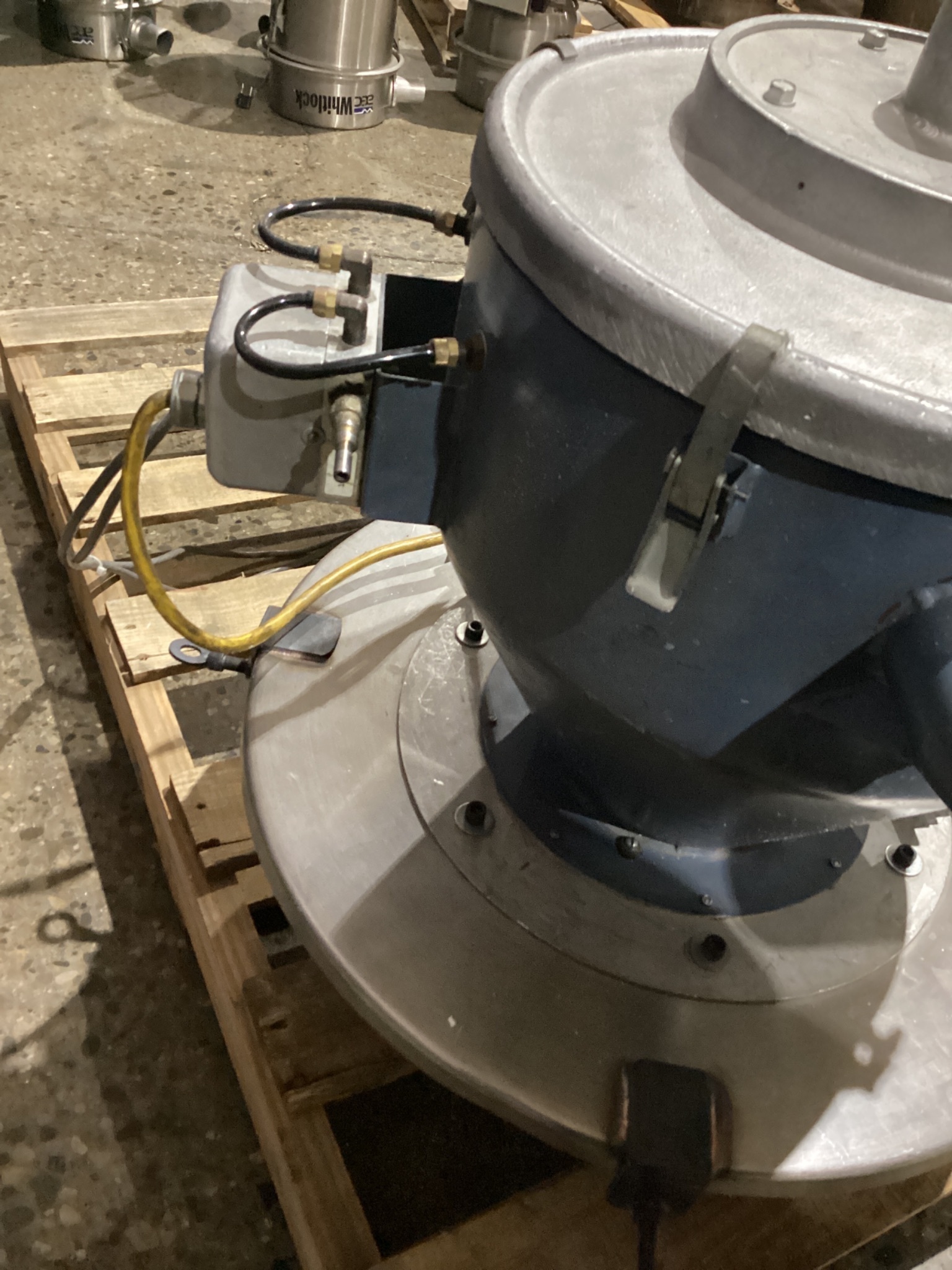 AEC WHITLOCK PVH-071G Vacuum Hopper Loader 1.5" Inlet 2" Outlet USED 4