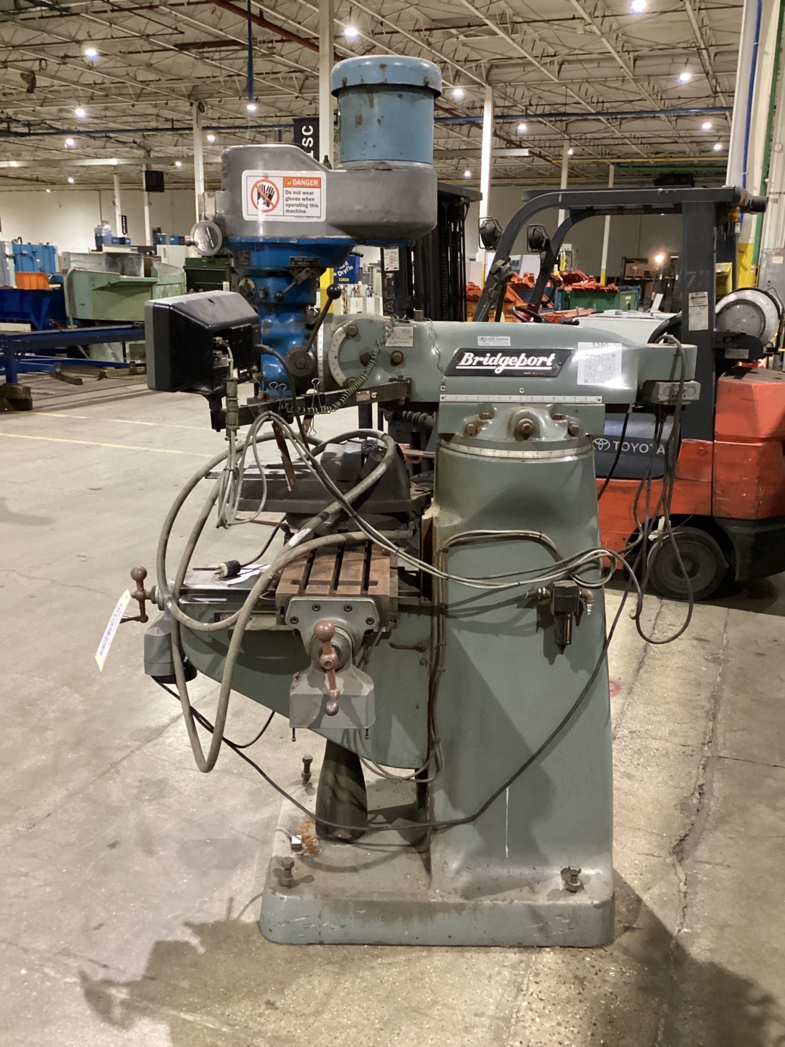 BRIDGEPORT SERIES II MILL USED 3