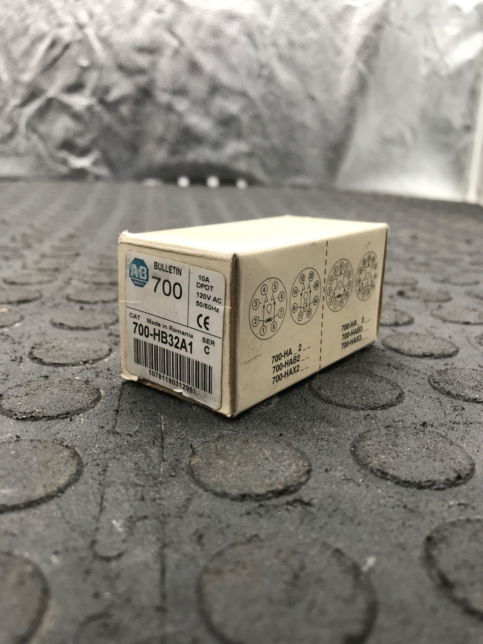 Allen‑Bradley 700-HB32A1 General Purpose Relay DPDT 10A 120VAC NEW 2