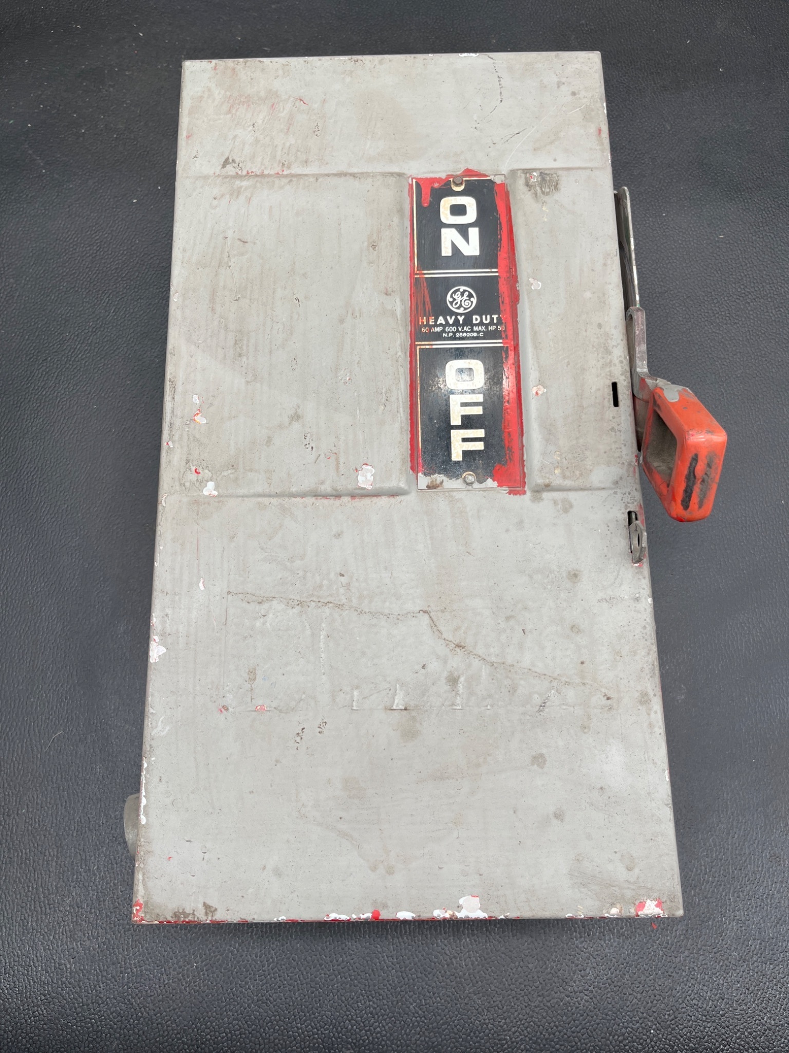 GENERAL ELECTRIC Heavy Duty Safety Switch 60A 600VAC USED 0