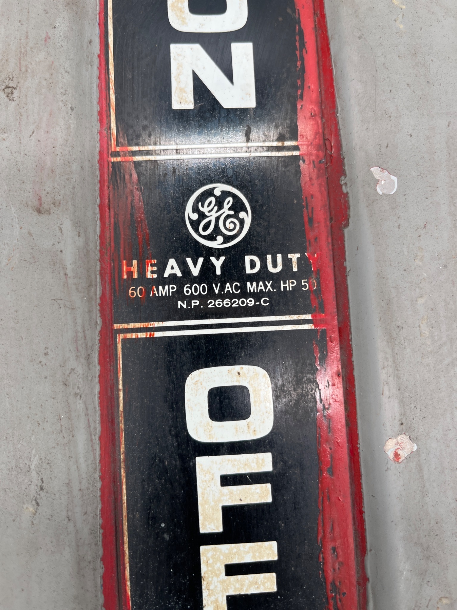 GENERAL ELECTRIC Heavy Duty Safety Switch 60A 600VAC USED 9