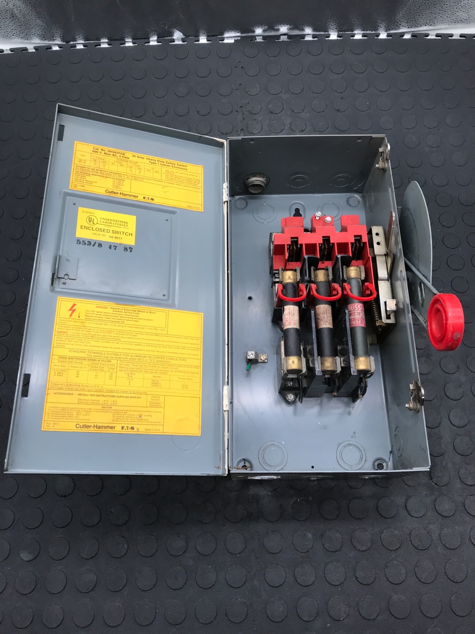 CUTLER‑HAMMER DH361FGK Heavy Duty Safety Switch USED 3