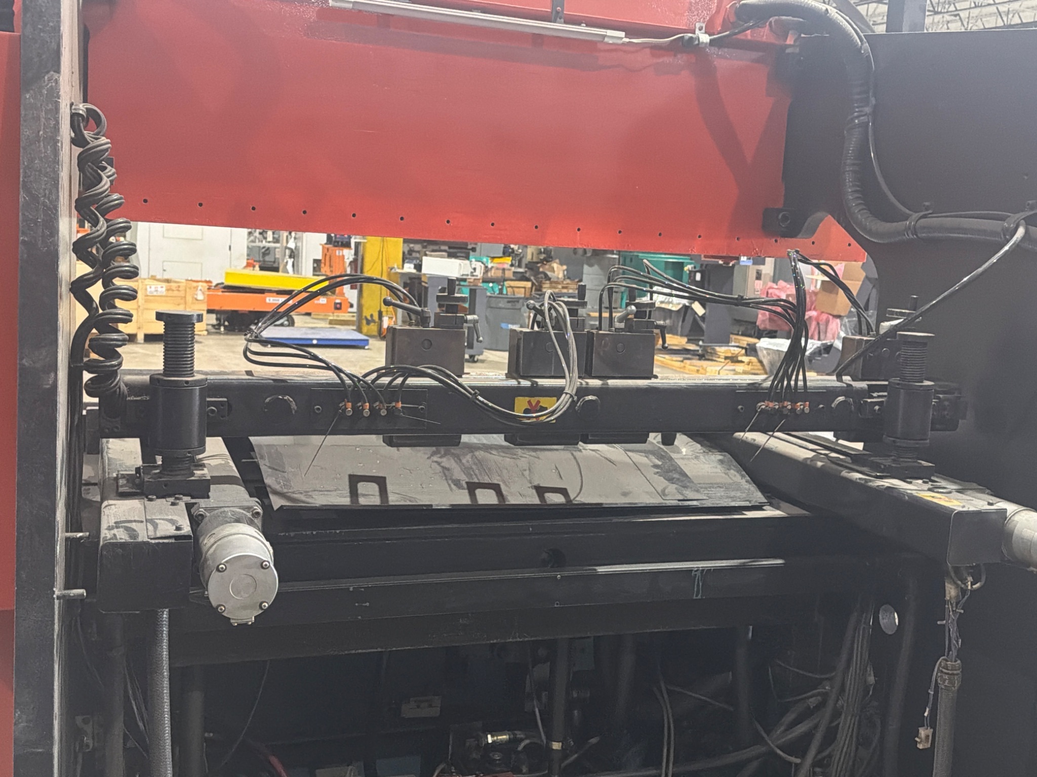 AMADA RG‑50 Press Brake with NC‑9EX Controller USED 8