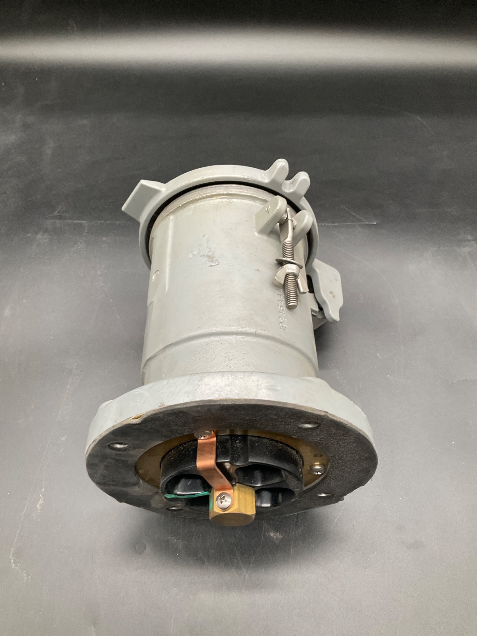 Hubbell HBL4200RS2W Pin & Sleeve Receptacle USED 5
