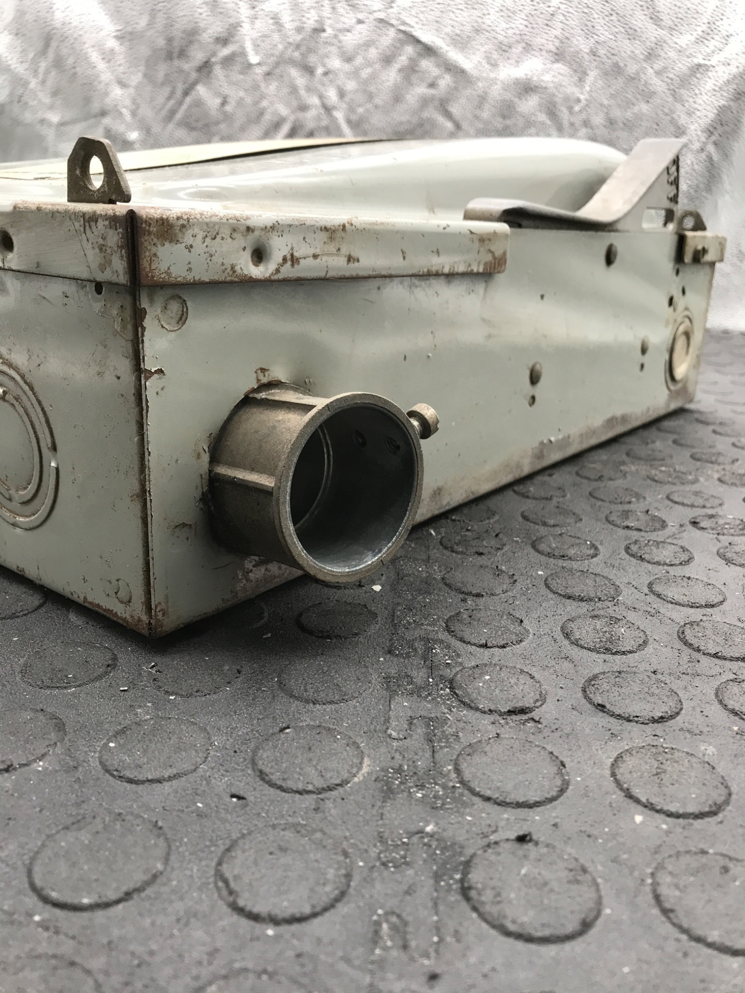I‑T‑E F‑353 Heavy Duty Safety Switch USED 5