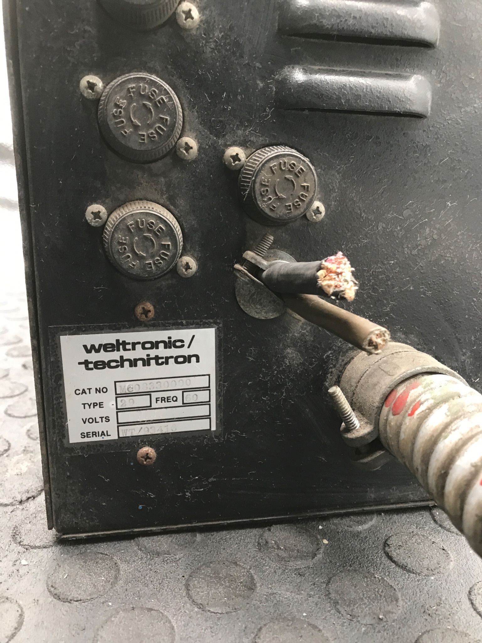 WTC/TECHNITRON MC08330000 Resistance Welding Control Box USED 4