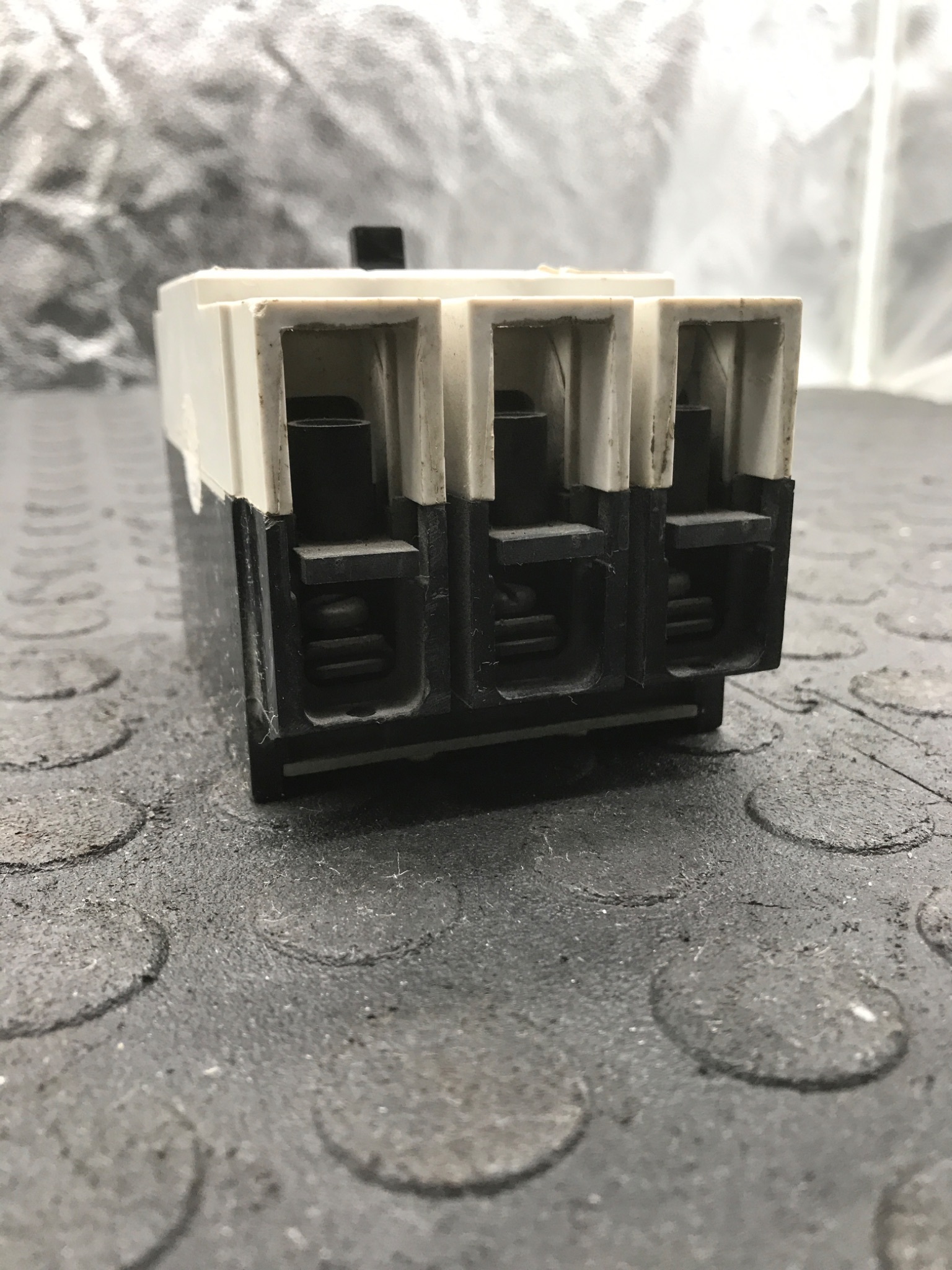 AutomationDirect G3P 22K Molded Case Circuit Breaker USED 2