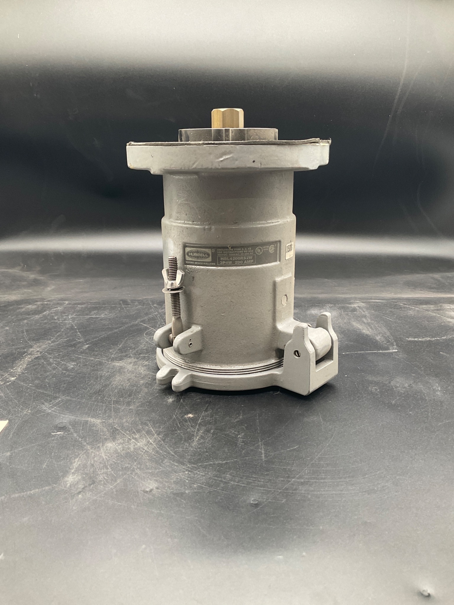 Hubbell HBL4200RS2W Pin & Sleeve Receptacle USED 0