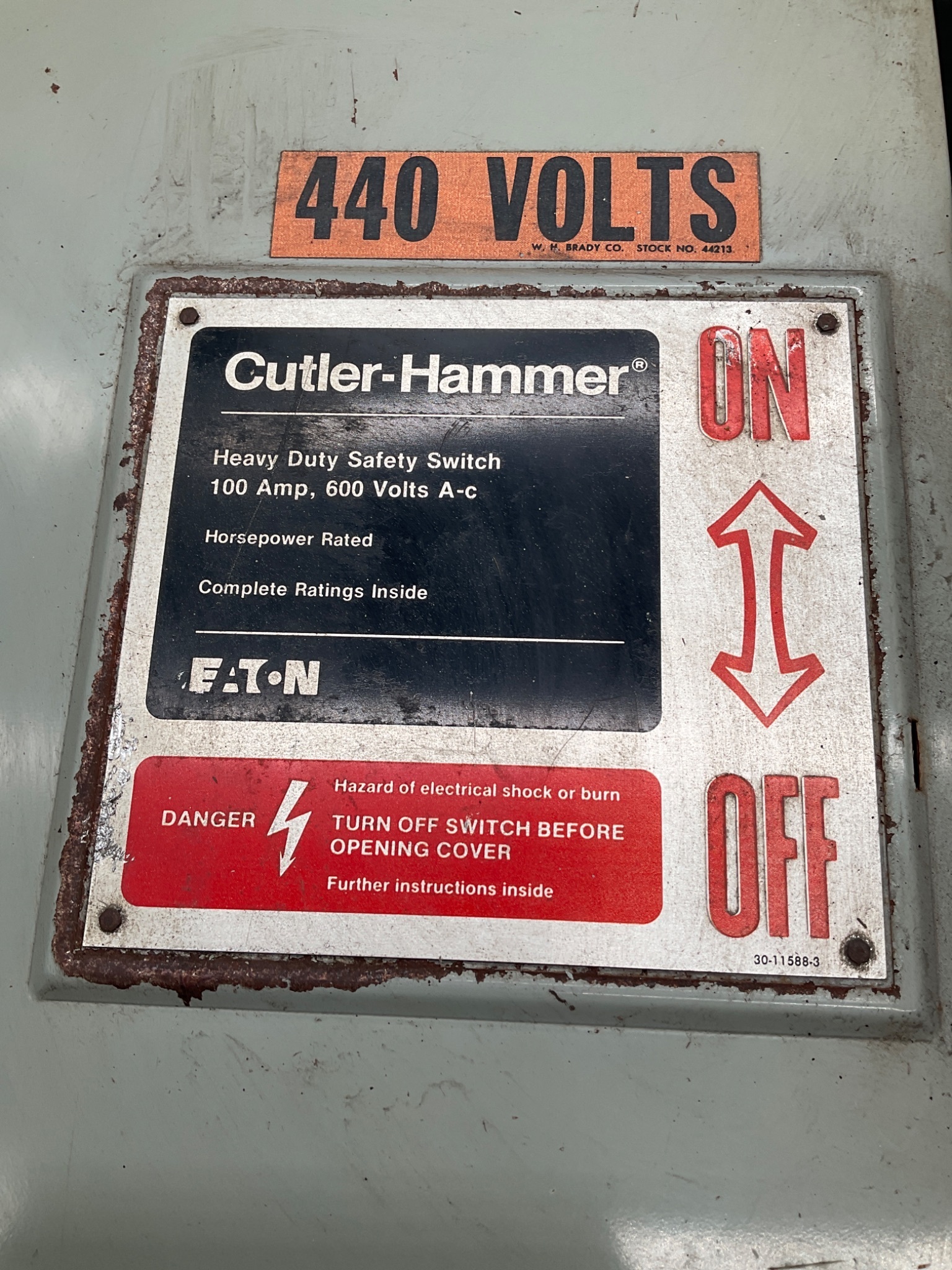 CUTLER‑HAMMER DH363FGK Heavy Duty Fusible Safety Switch USED 5