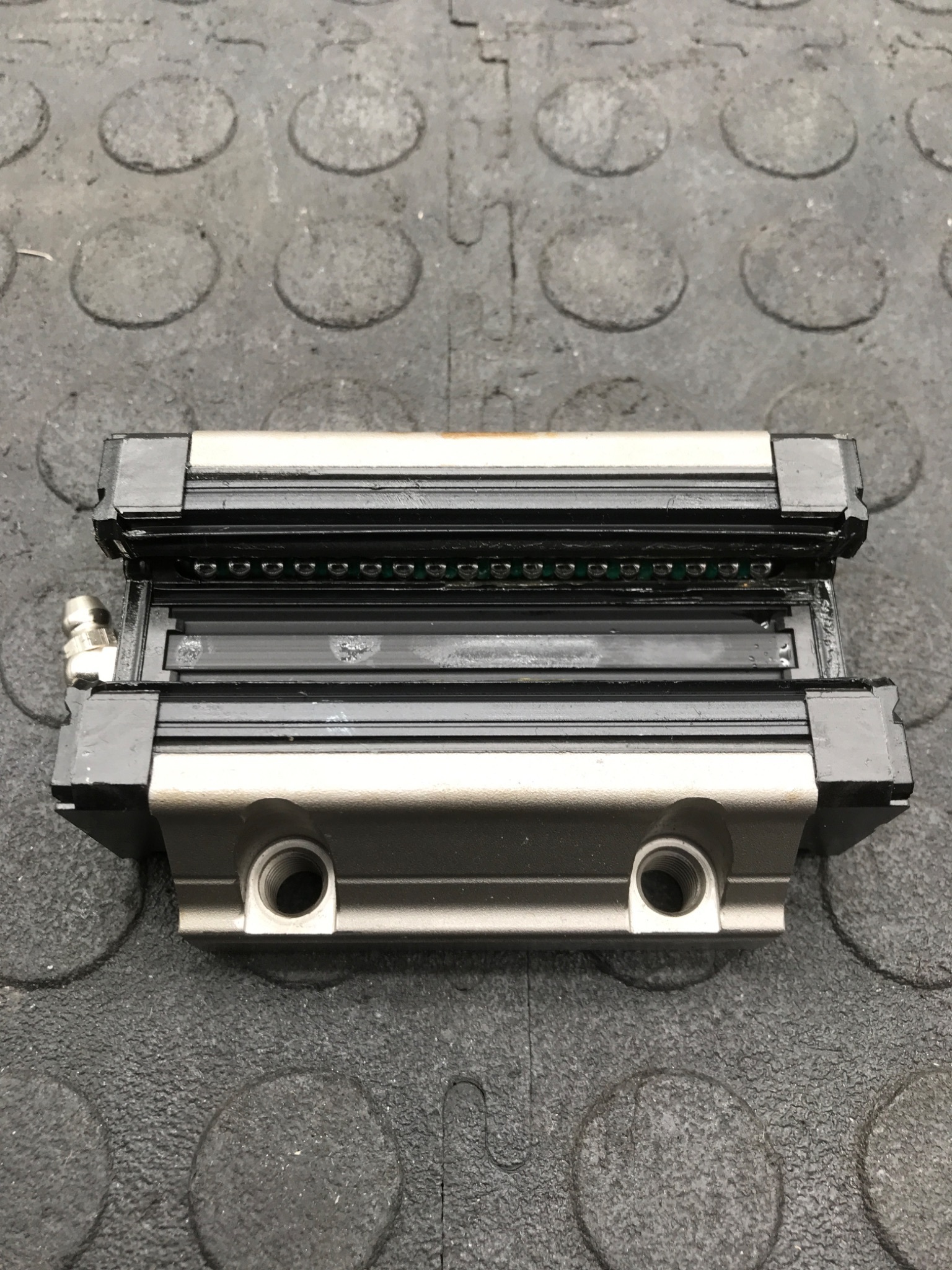 THK SHS25 H‑NBR Linear Guide Block USED 1