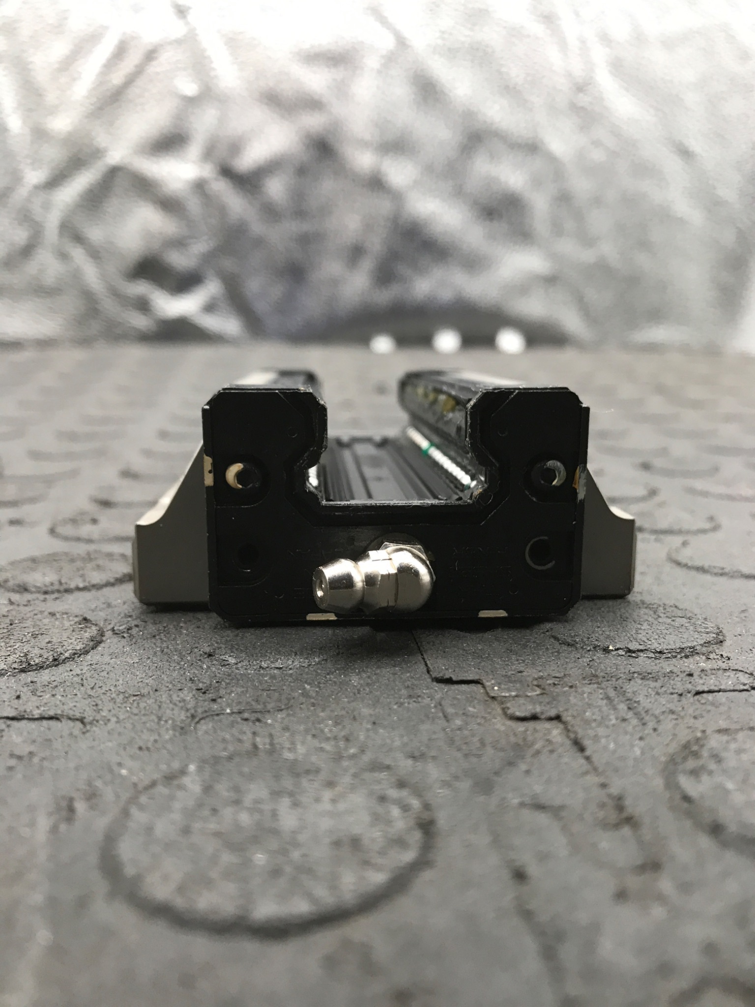 THK SHS25 H‑NBR Linear Guide Block USED 3