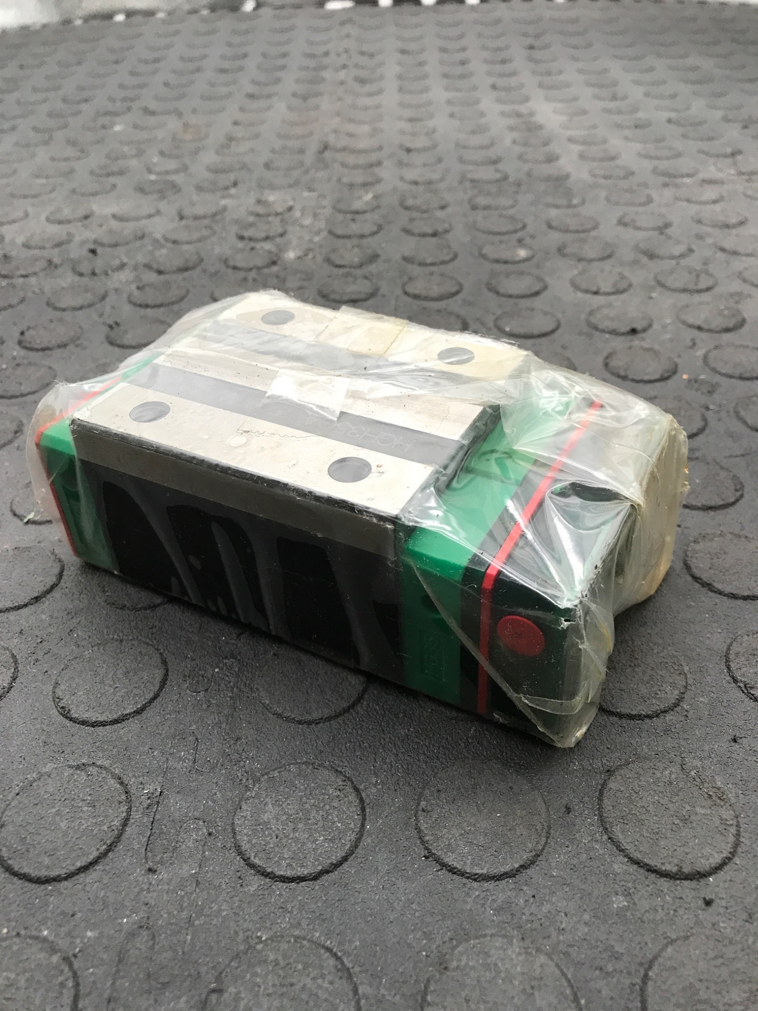 HIWIN H35C Linear Guideway Block NEW 4