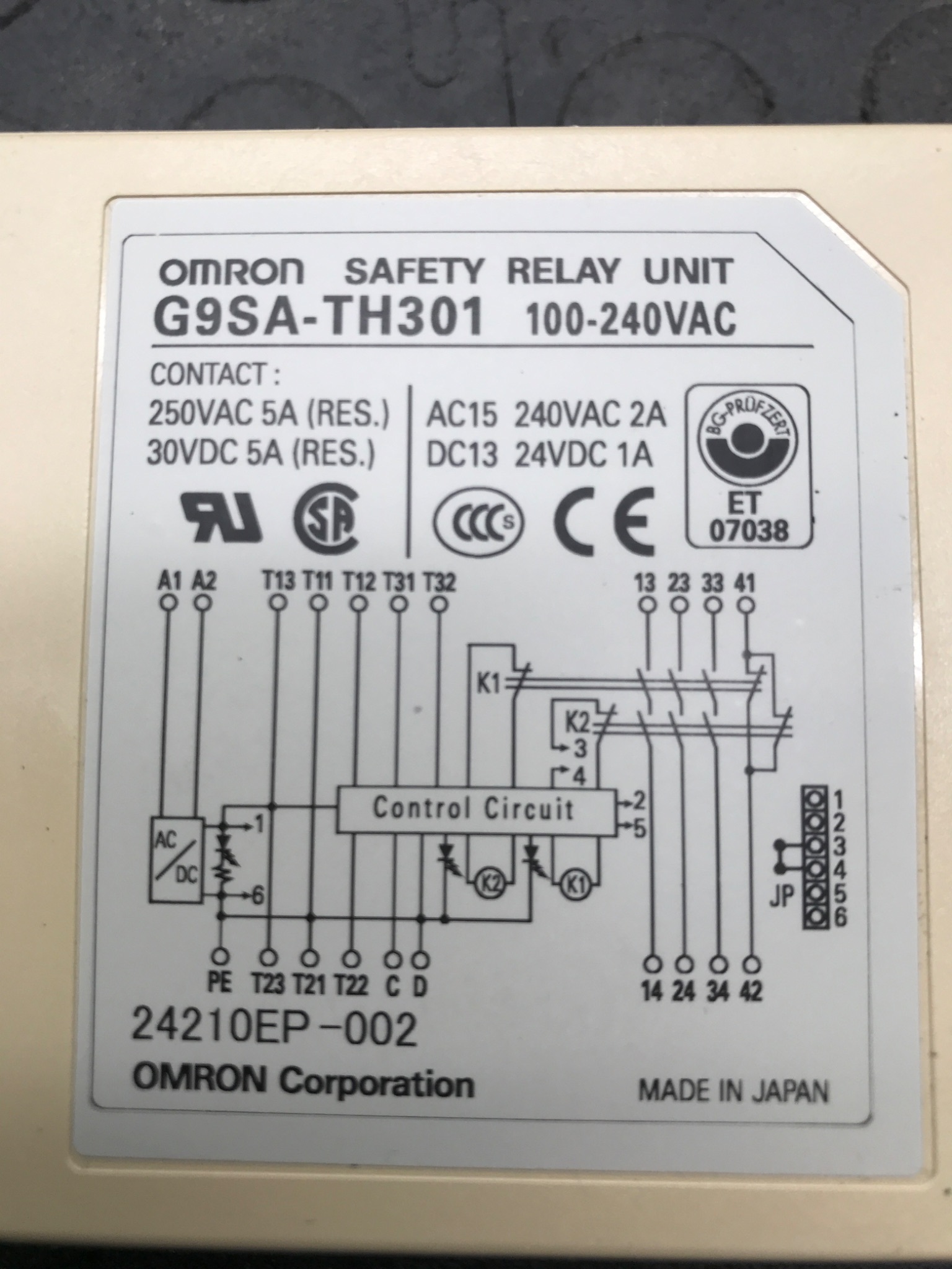OMRON G9SA‑TH301 Safety Relay 100–240VAC USED 2
