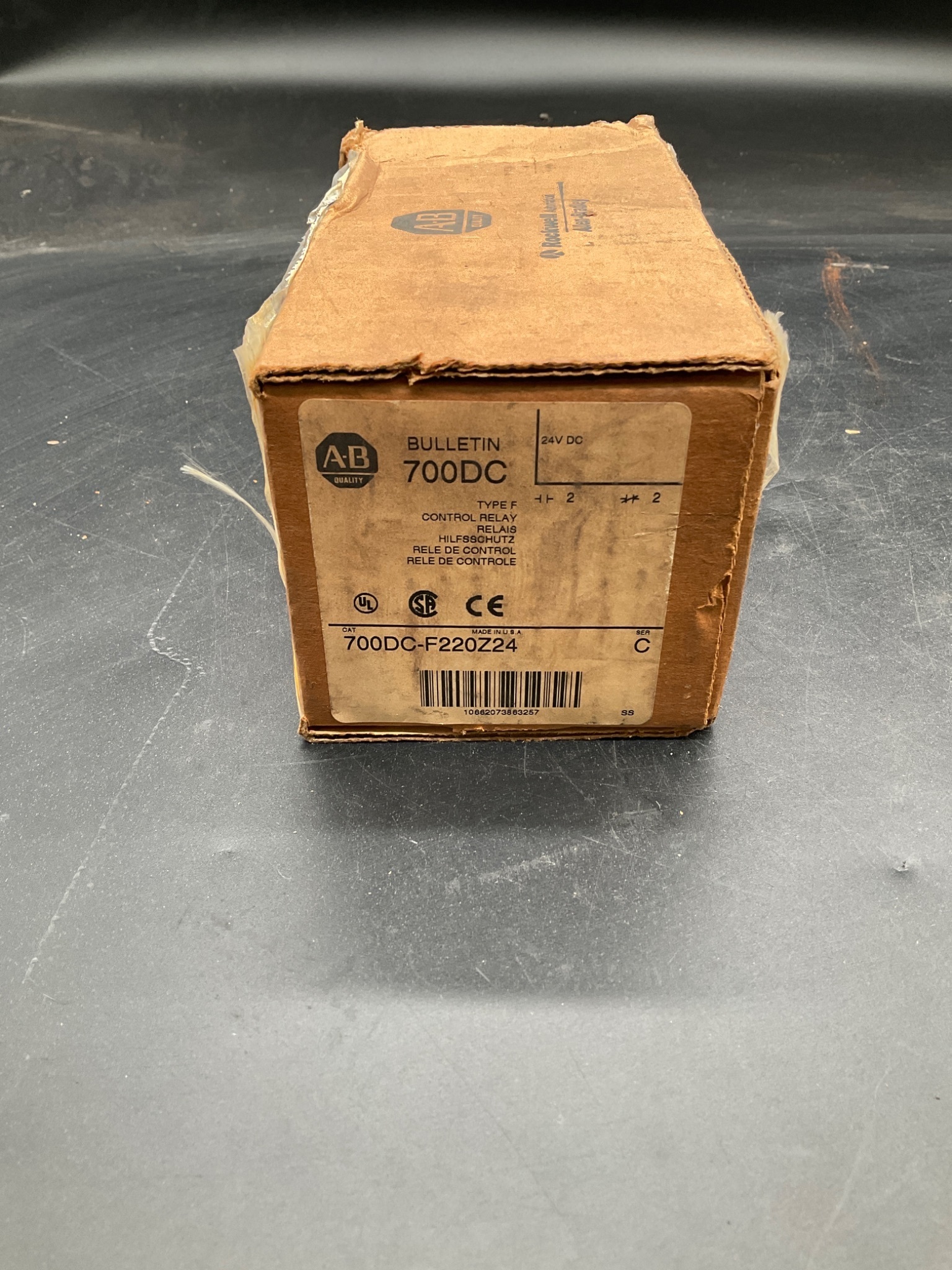 ALLEN‑BRADLEY 700DC‑F220Z24 Control Relay NEW 2