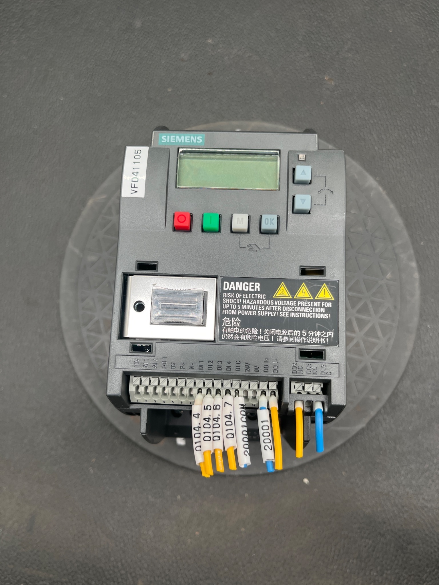 Siemens 6SL3210‑5BE15‑5CV0 SINAMICS V20 Variable Frequency Drive USED 0