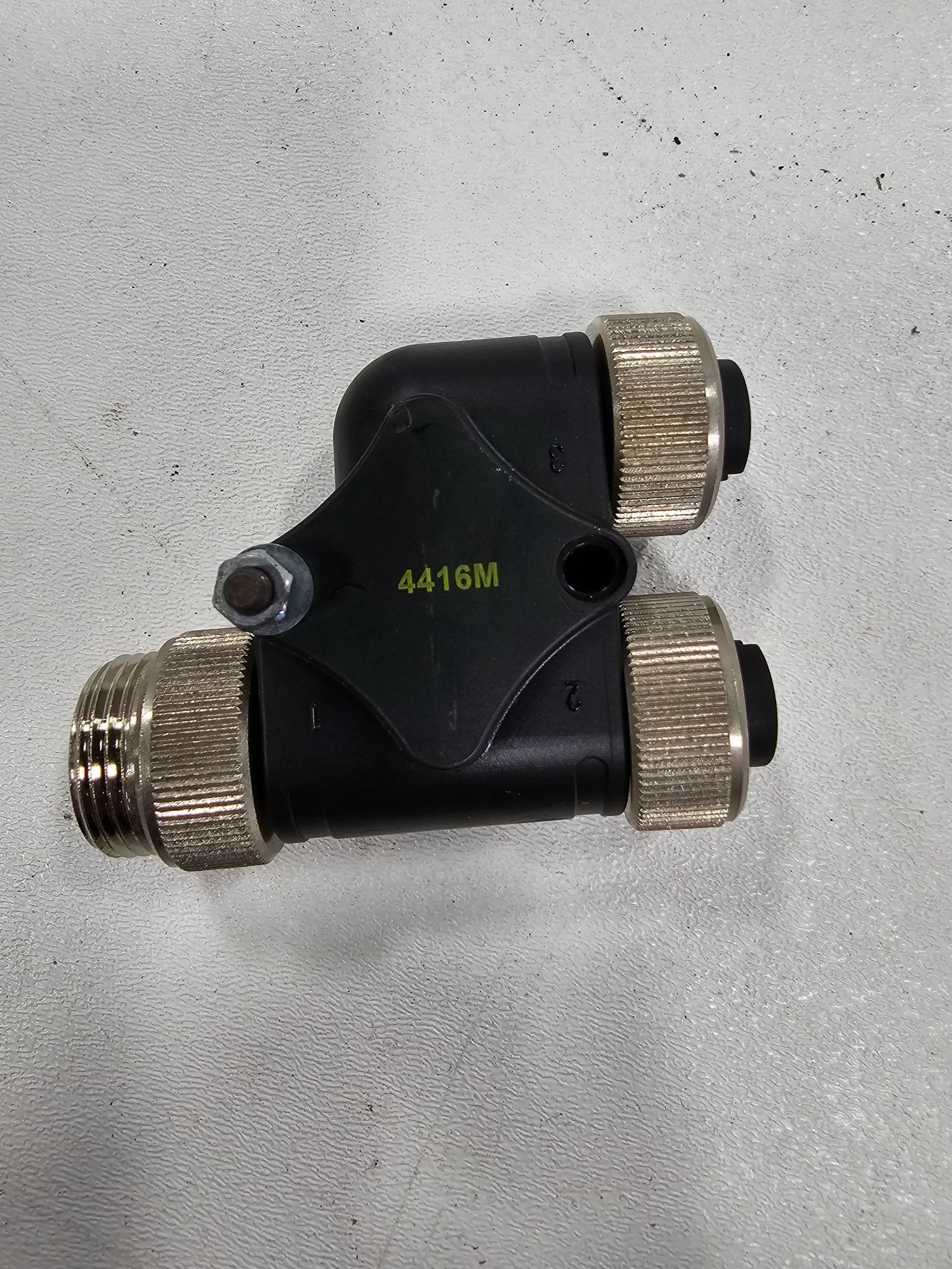 Turck XSH-RSM-2RKM 40/K1T M12 Tee Connector Cable USED 2