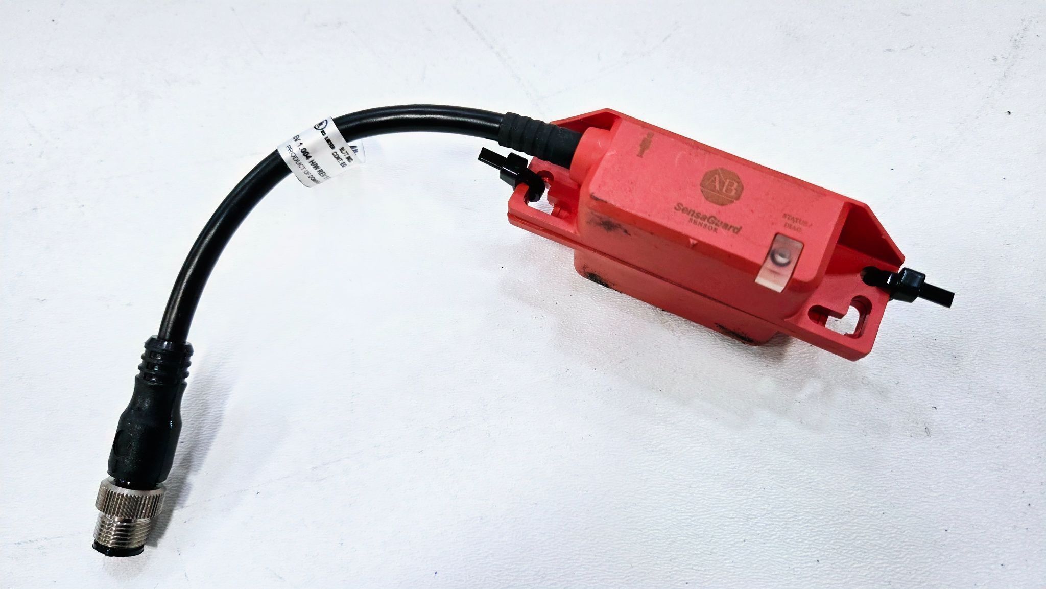 Allen-Bradley 440N-Z21SS2HN9 Series B SensaGuard Non-Contact Safety Switch USED 0