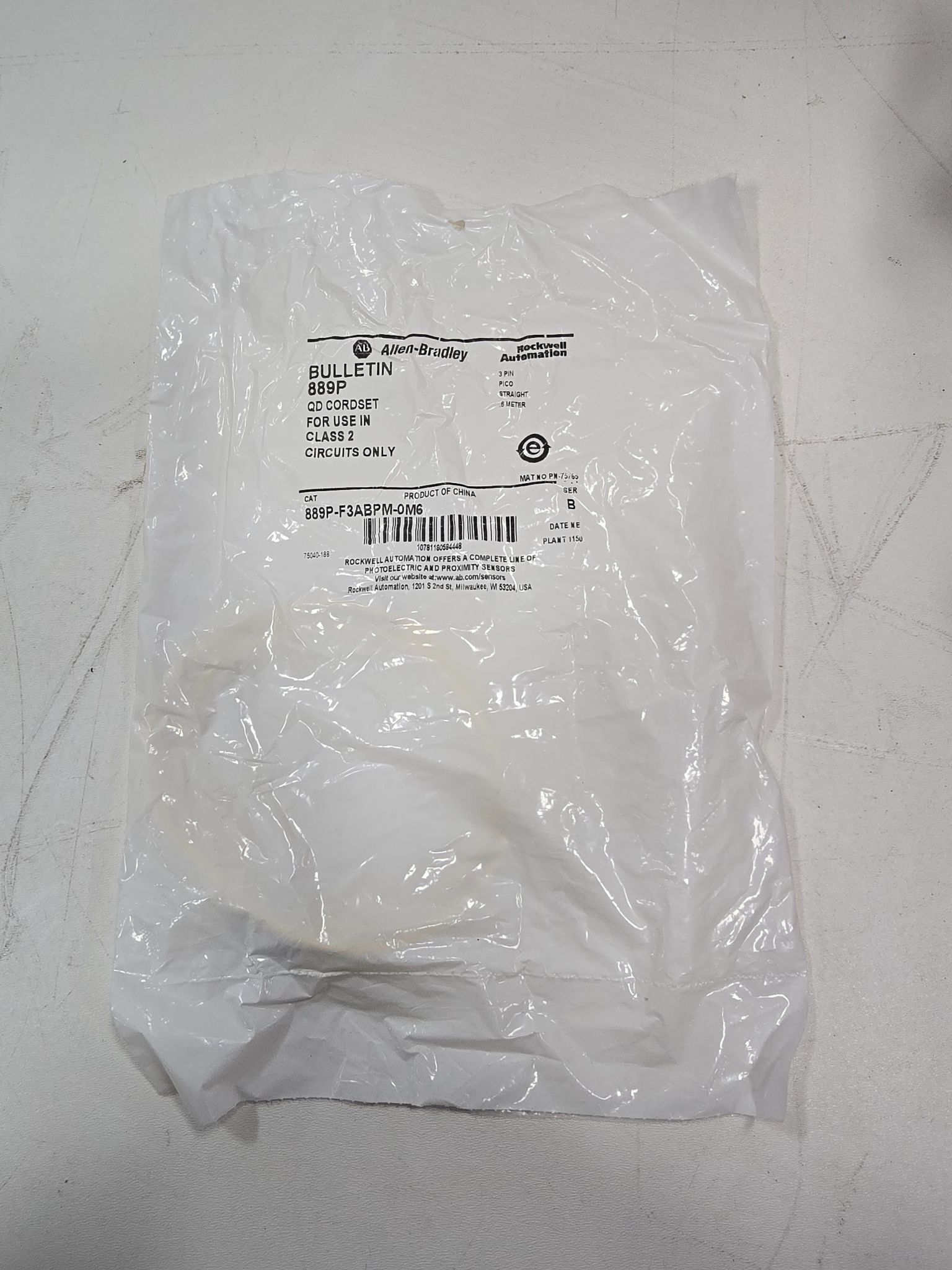 ALLEN BRADLEY 889P-F3ABPM-0M6 SENSOR CABLE NEW 0