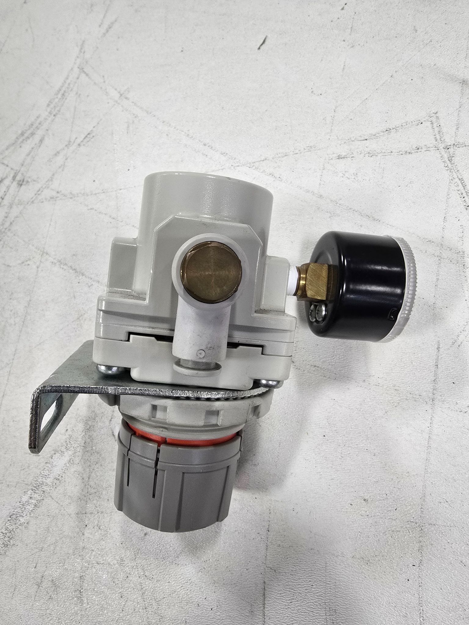 SMC AR30-N02BG-Z-A Precision Air Regulator with Gauge USED 3