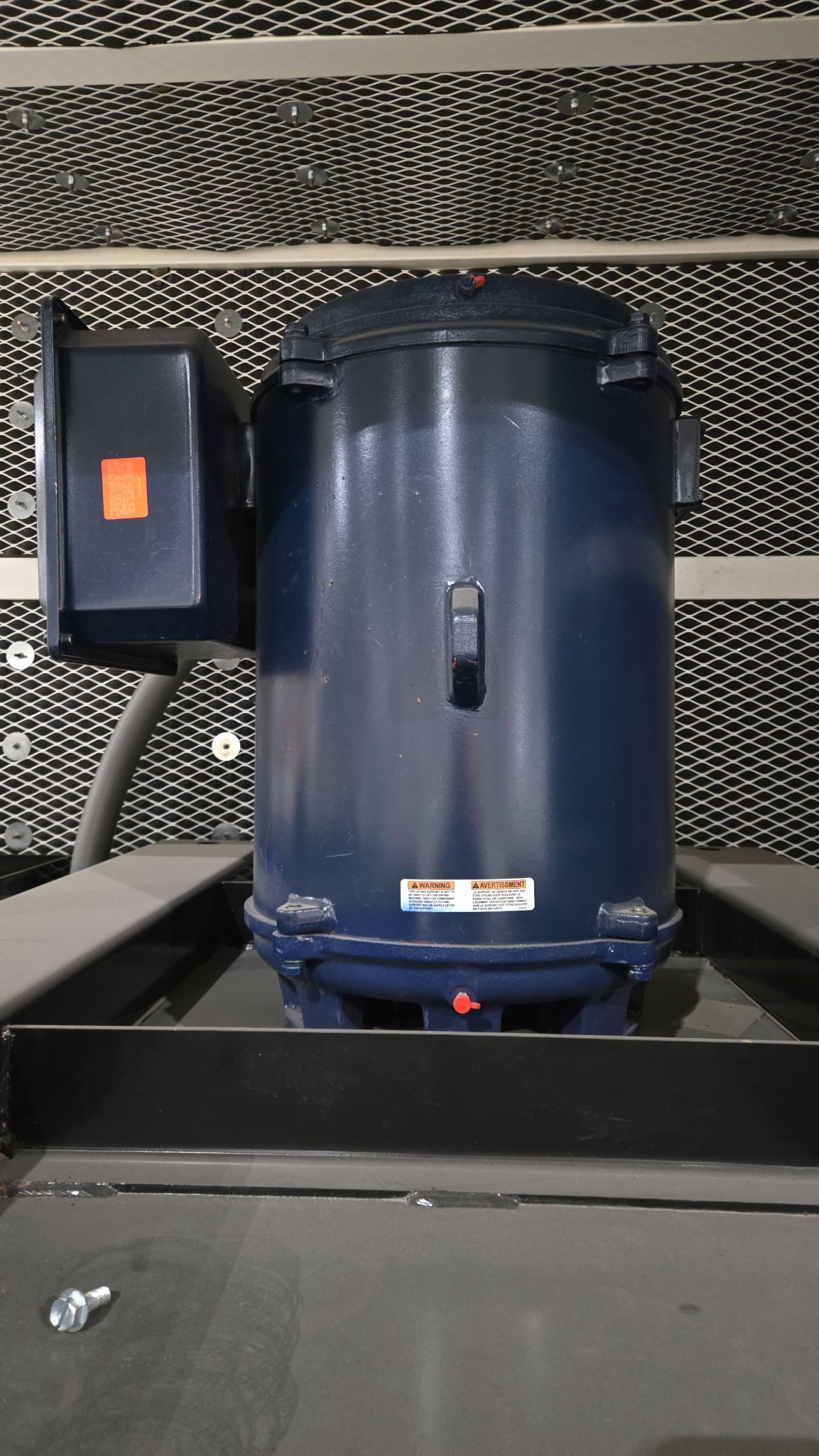 ROBOVENT FUSION C-DT4-22500-15 DUST COLLECTION SYSTEM/ EXHAUST SYSTEM USED 6