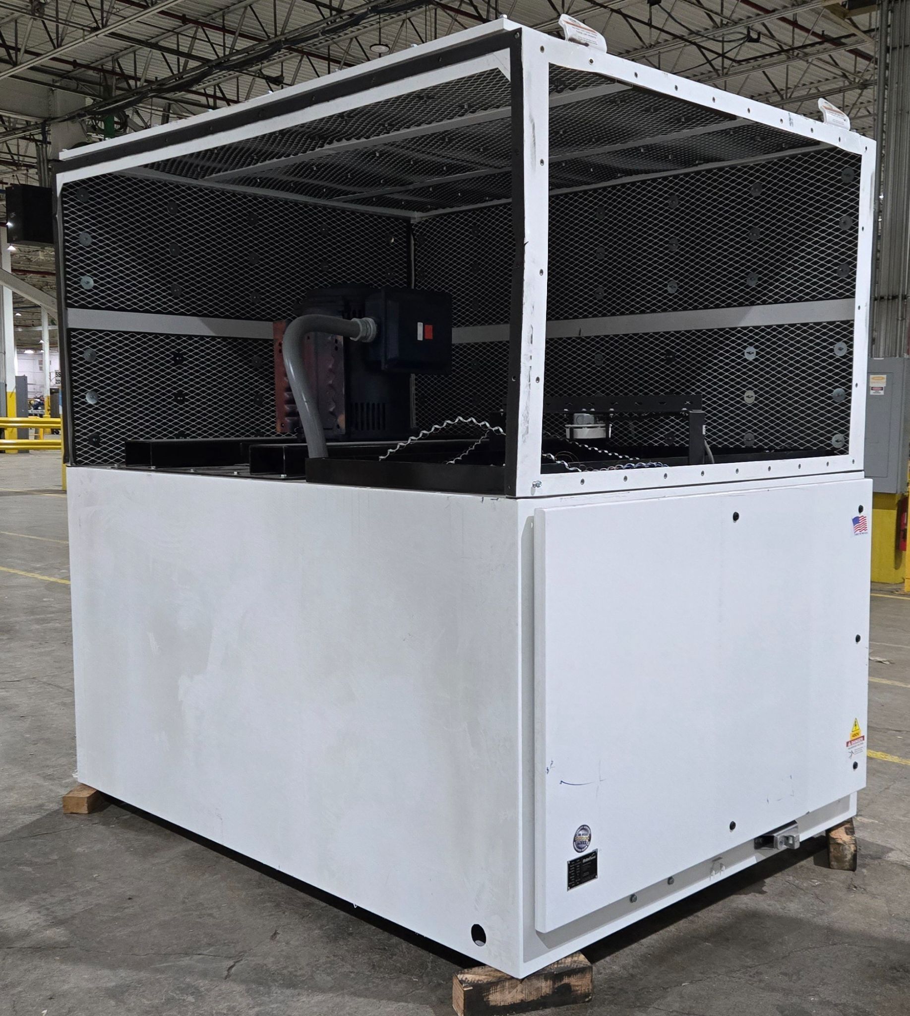 ROBOVENT FILTERED EXHAUSED SYSTEM W/ EPAD TOUCH 200 AMP 600 VAC USED 0
