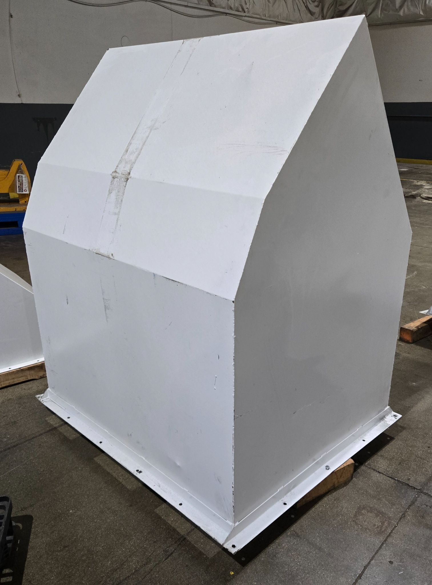 ROBOVENT FUSION DT4-15000-10 DUST COLLECTION SYSTEM/ EXHAUST SYSTEM USED 15