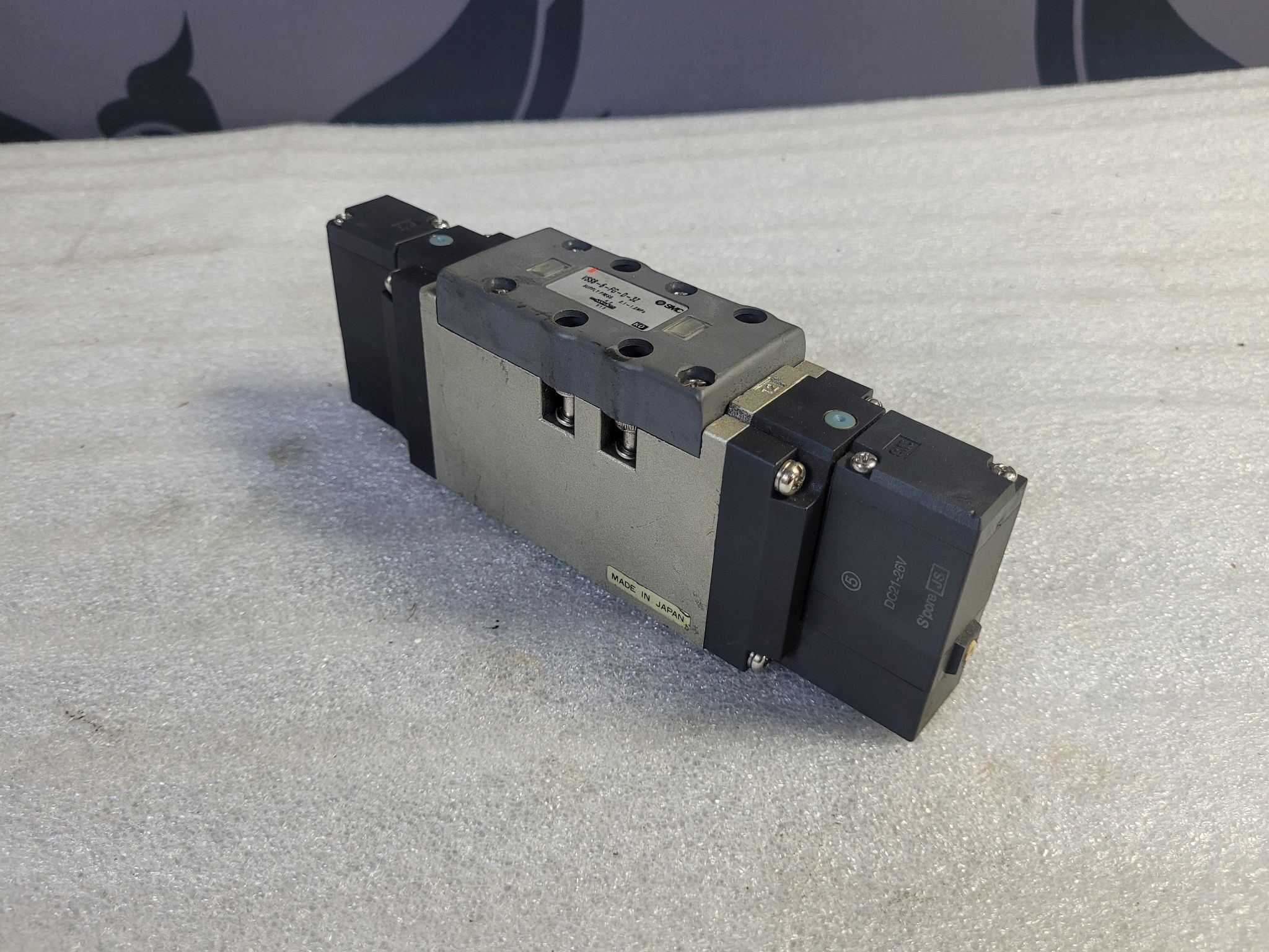 SMC VSS8-6-FG-D-3Z Solenoid Directional Control Valve USED 0