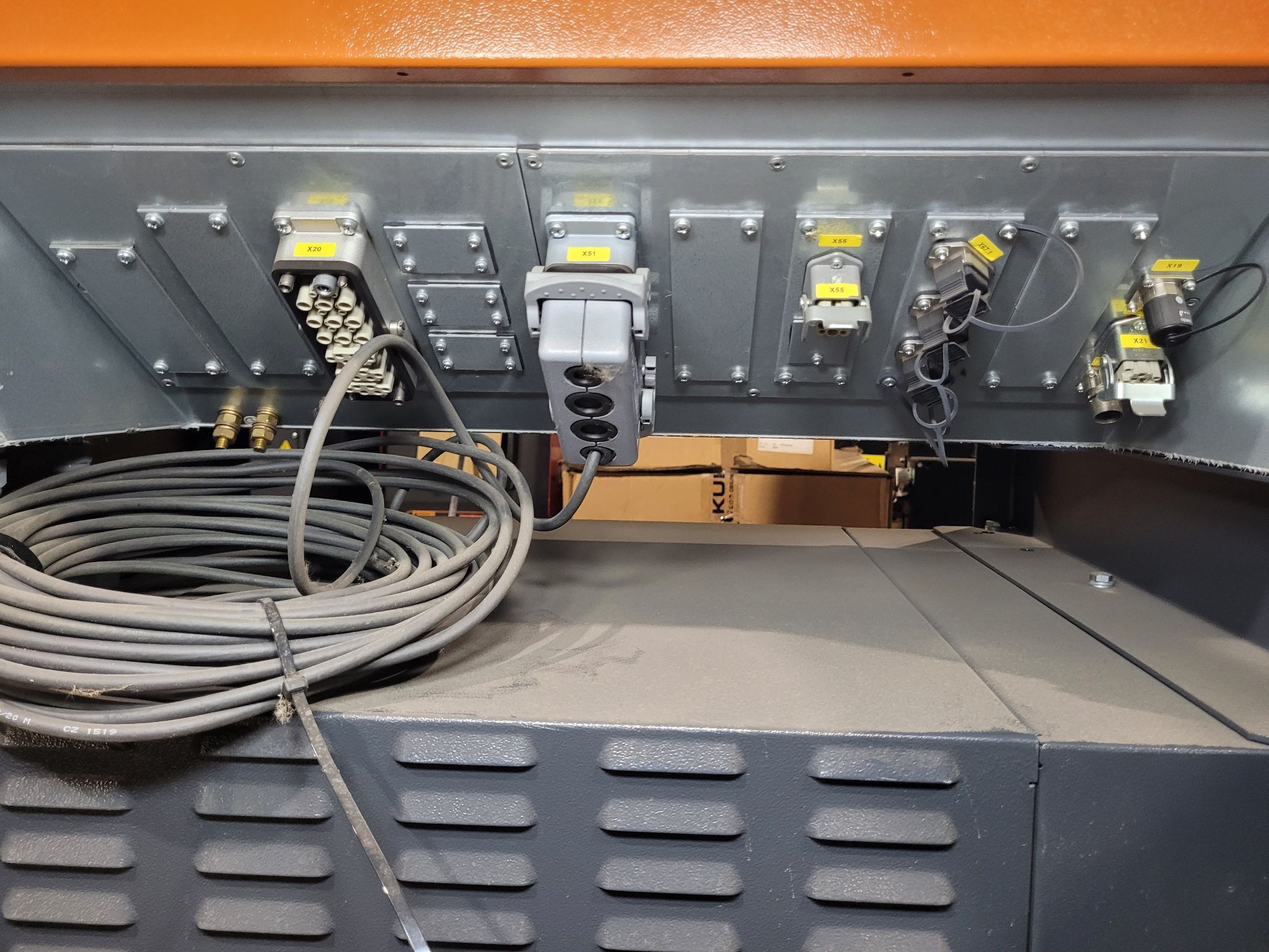 KUKA KR16 L6-2 Robot Complete w/ KR C4 Controls NEW (Missing Pendant) 7