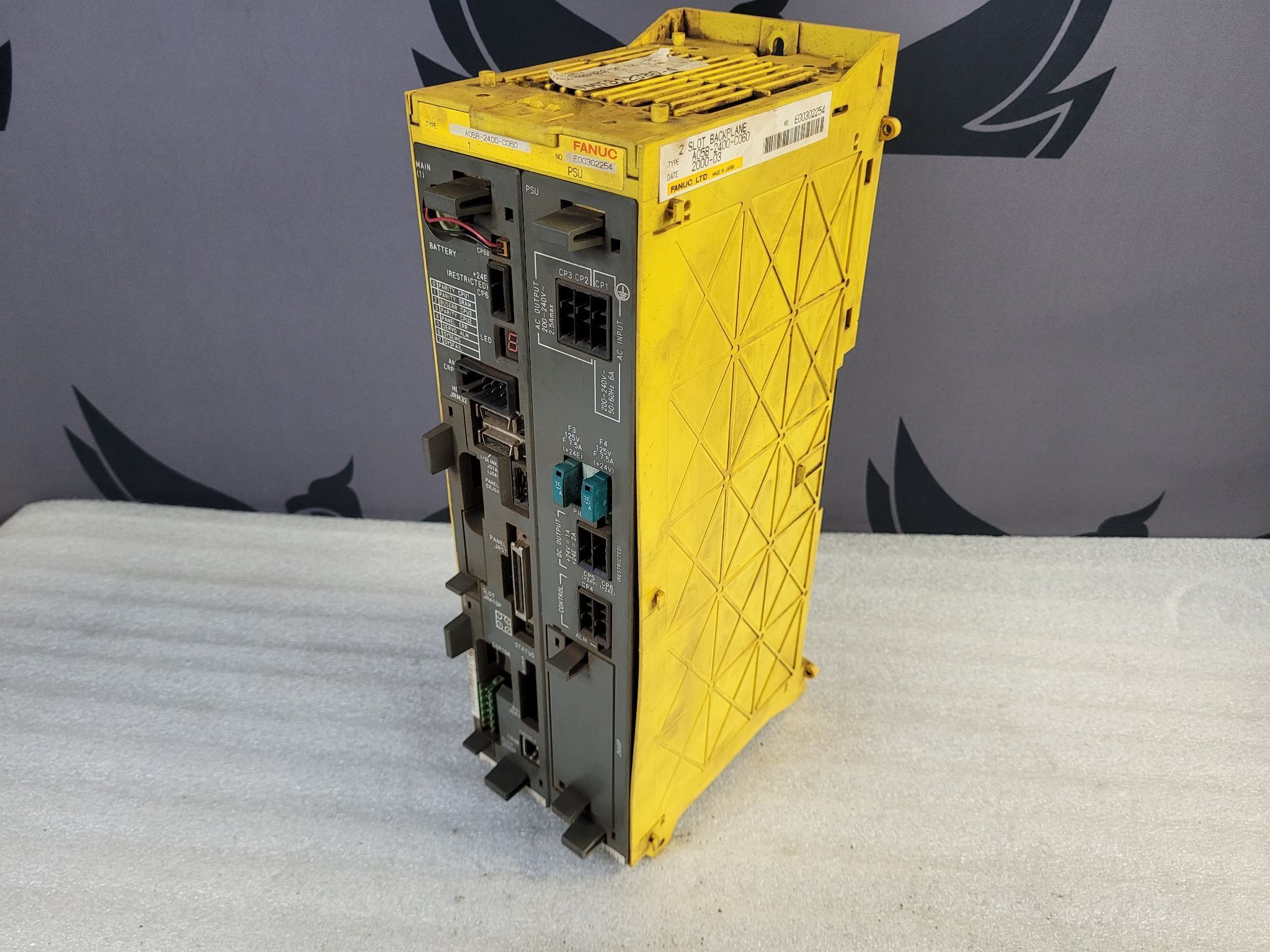 FANUC A05B-2400-C060 2-Slot Backplane Chassis w/ A16B-3200-0330 & A16B-2203-0370 USED 5