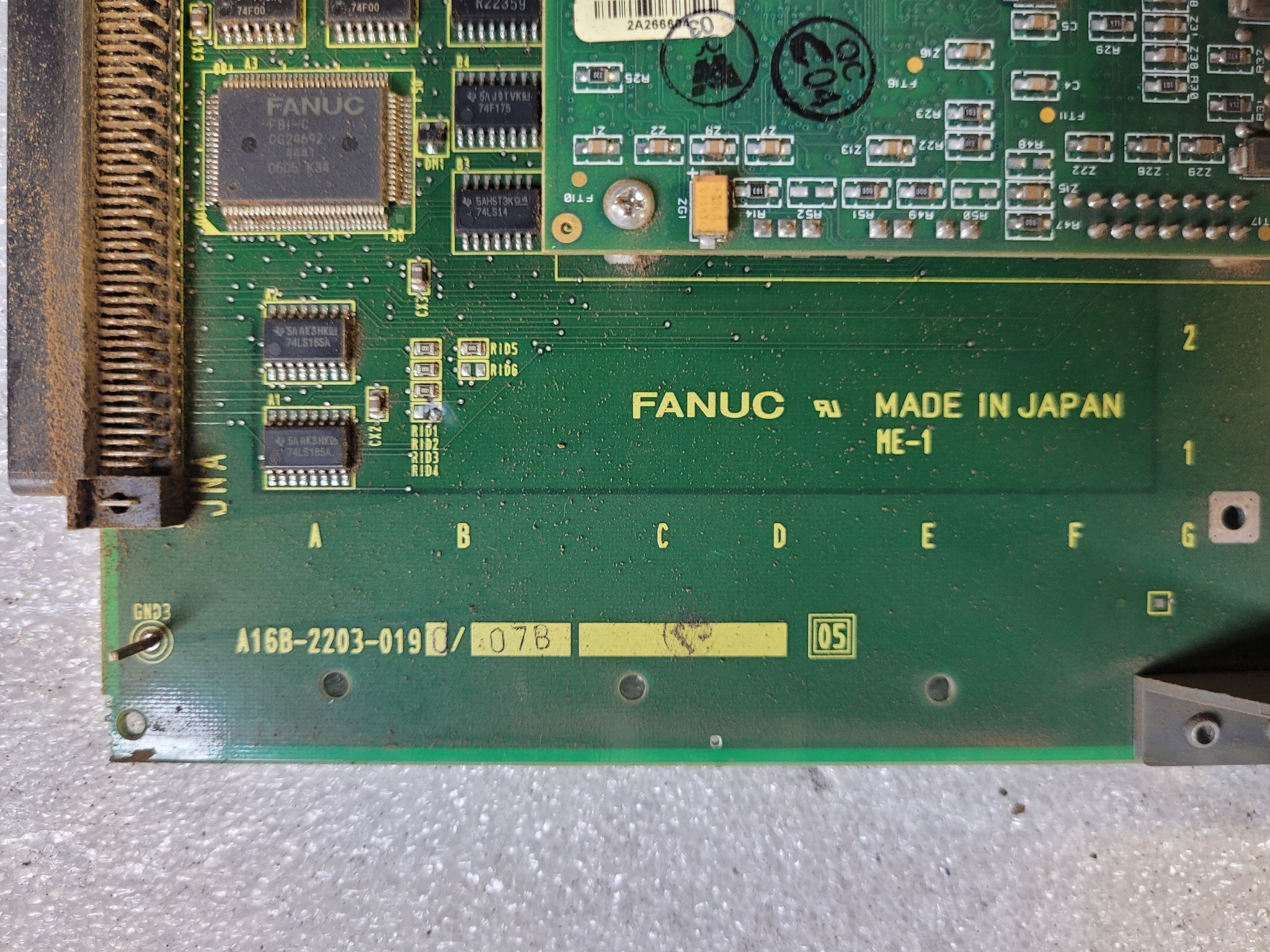 FANUC A05B-2400-C061 R-J3 Backplane With A16B-2203-0190 Board USED 3