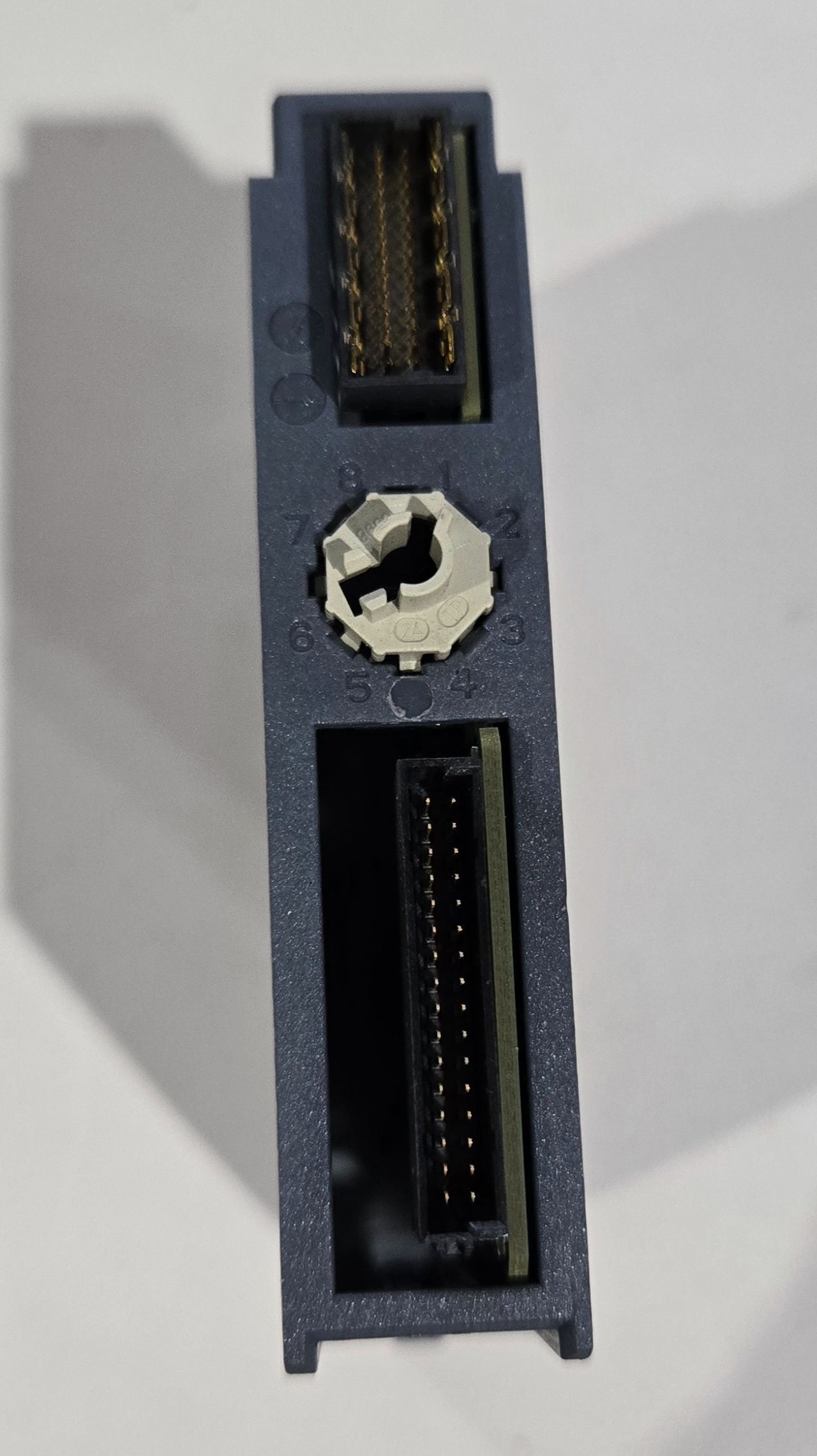 SIEMENS 6ES7 132‑6BF01‑0BA0 SIMATIC S7 Digital Output Module USED 2