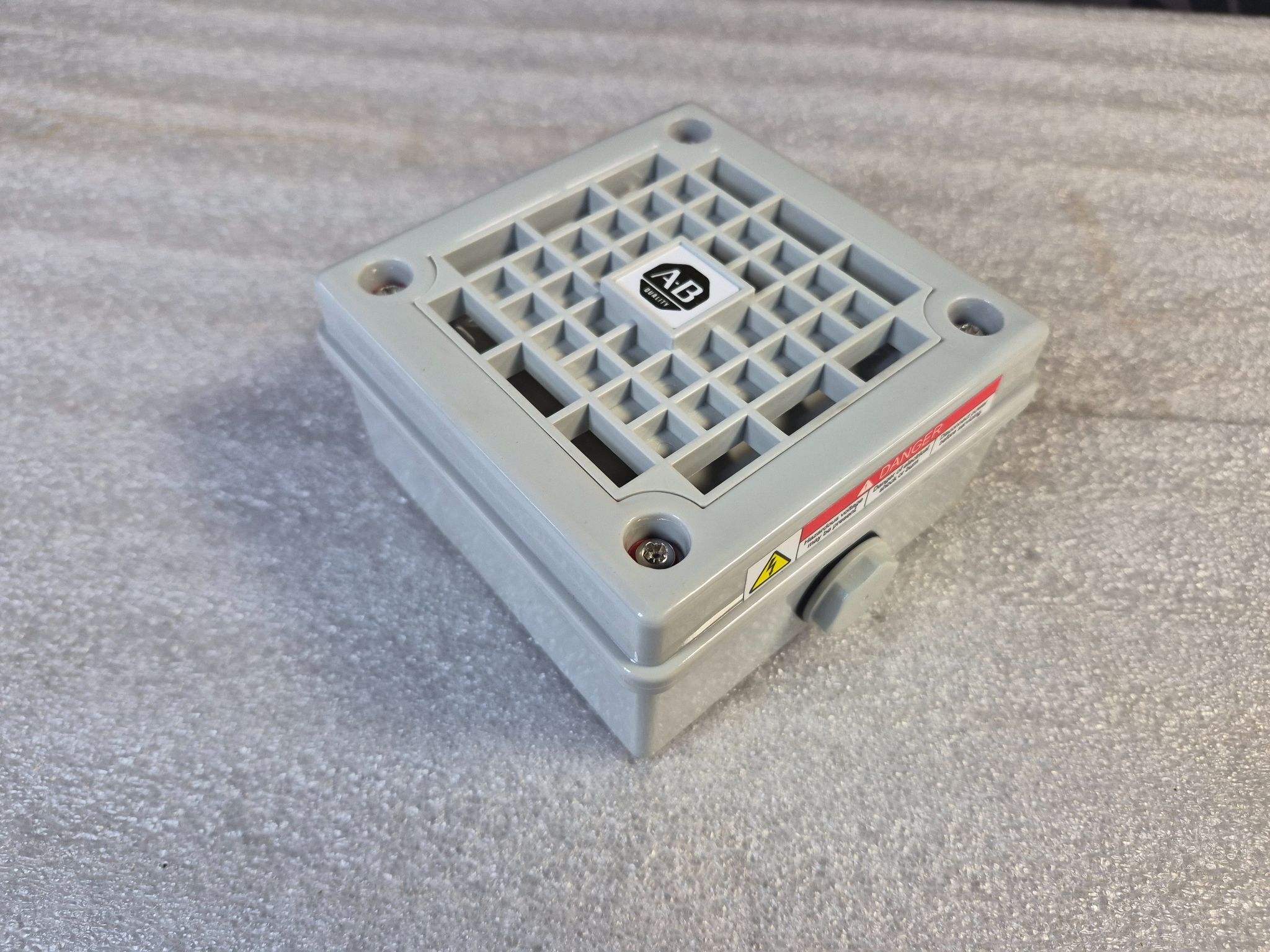 ALLEN BRADLEY 855H-SG30GPE Electronic Horn 24VDC Panel Mount NEW 1