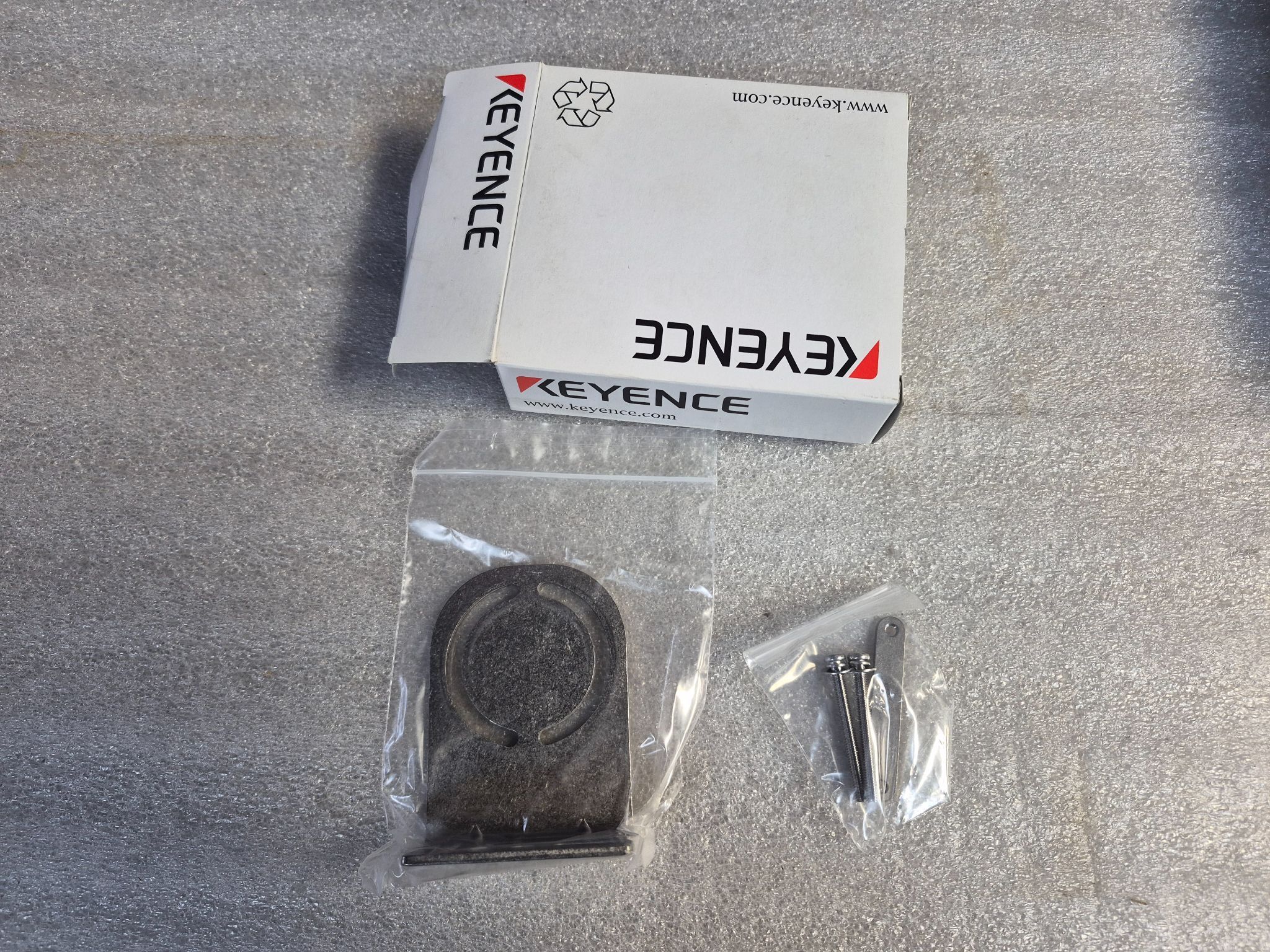 Keyence OP-87773 Sensor Mounting Bracket NEW 0