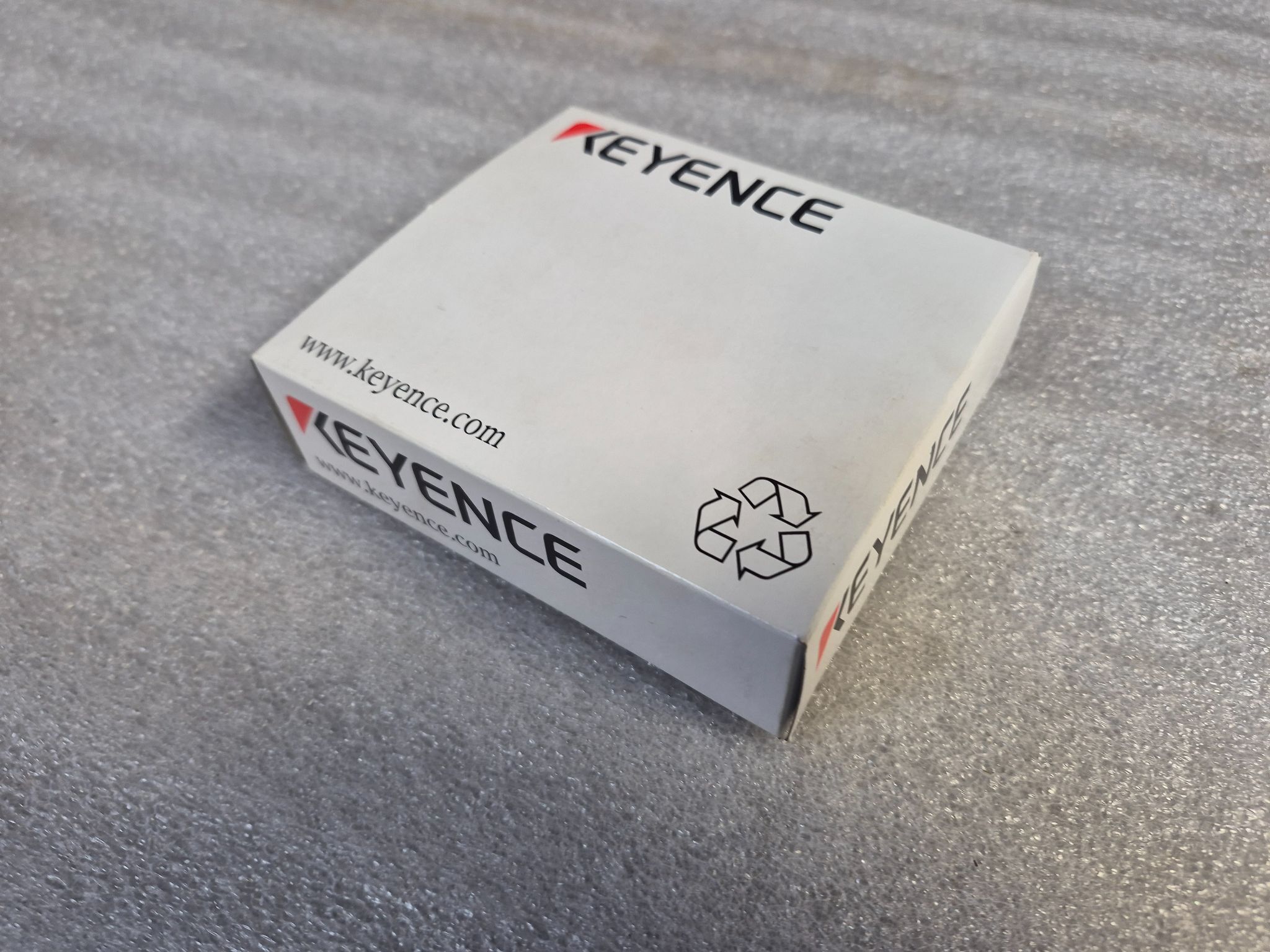 Keyence OP-87773 Sensor Mounting Bracket NEW 1