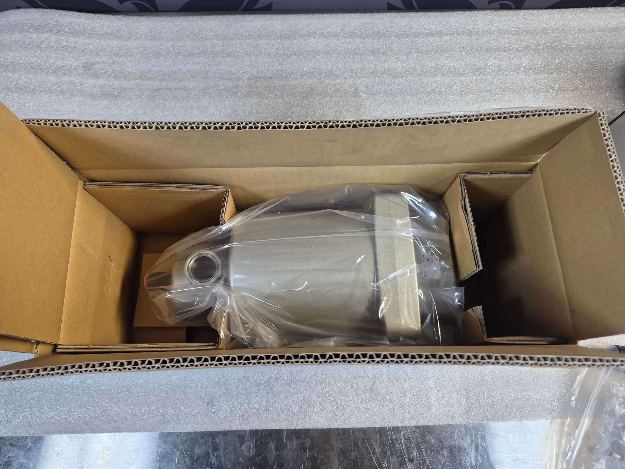 SMC AMG650‑N14D Pneumatic Water Separator/Filter 1‑1/2" NPT NEW 0