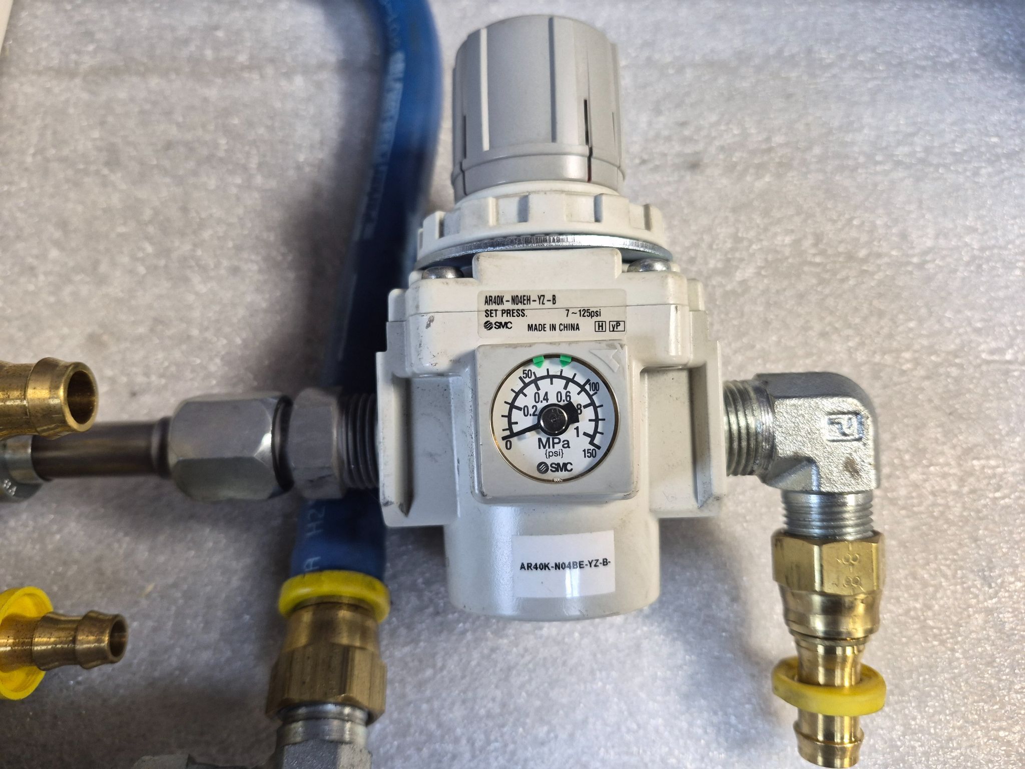 SMC VV5QC51‑0404TSKAN Pneumatic Valve Manifold Assembly USED 3