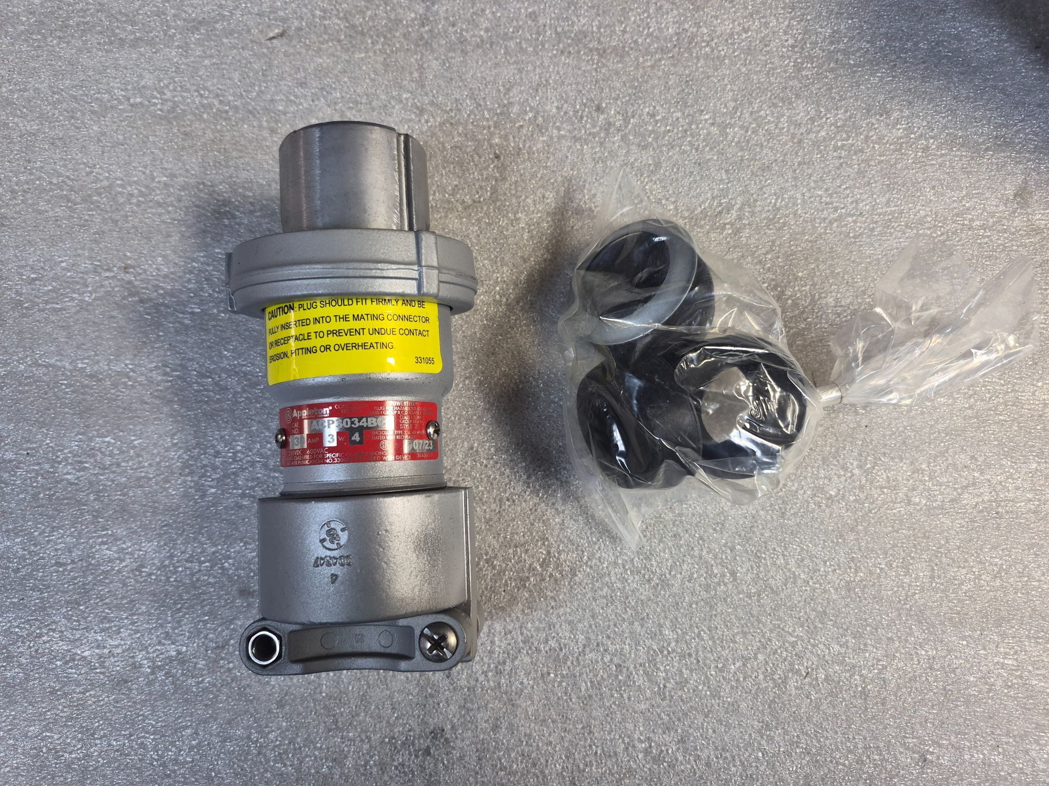 Emerson Appleton ACP3034BC Powertite 30A Clamping Ring Plug 3W4P NEW 2