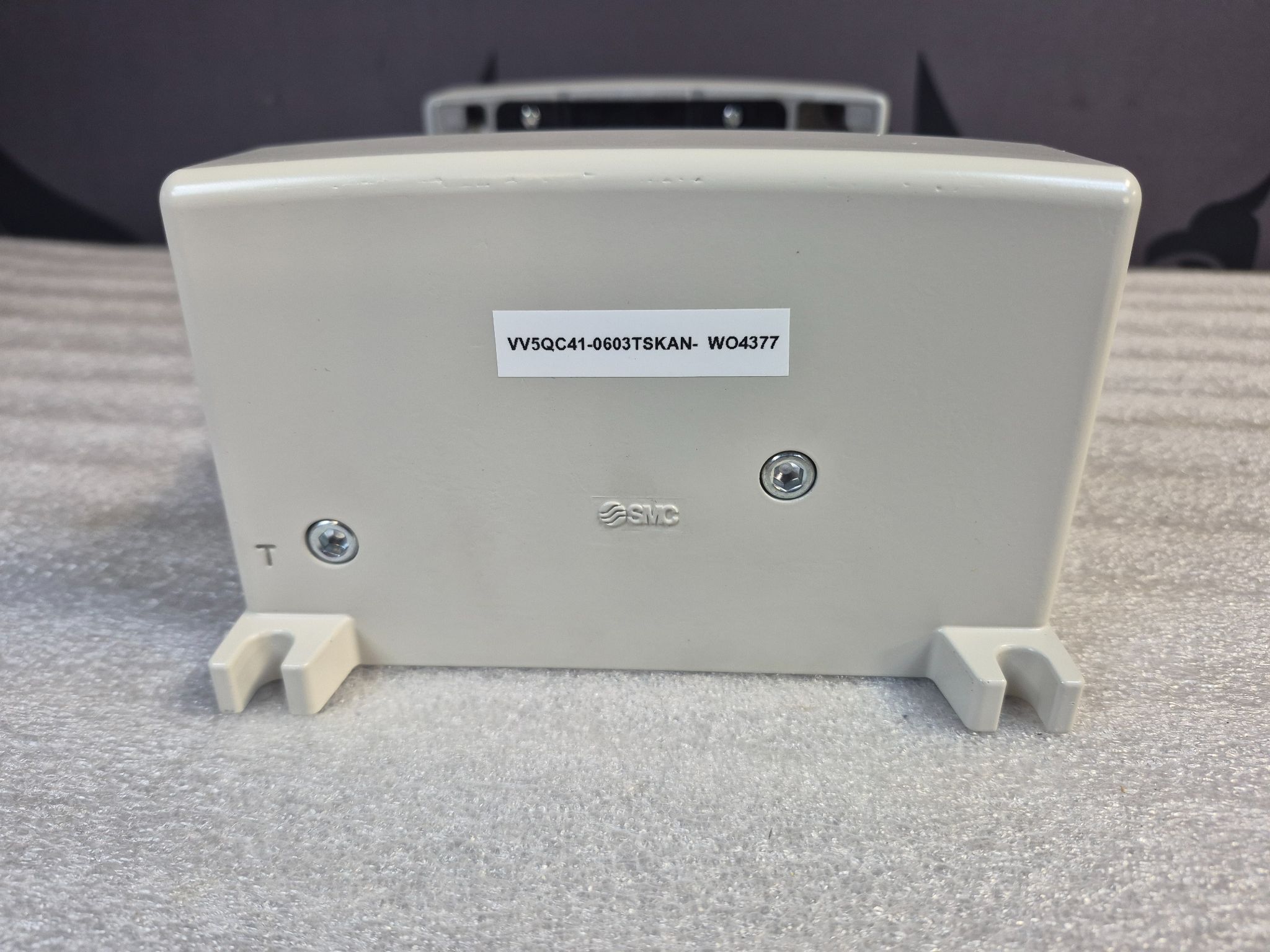 SMC VV5QC41-0803TSKAN Valve Manifold With EX260-SIL1 IO-Link Unit NEW 2