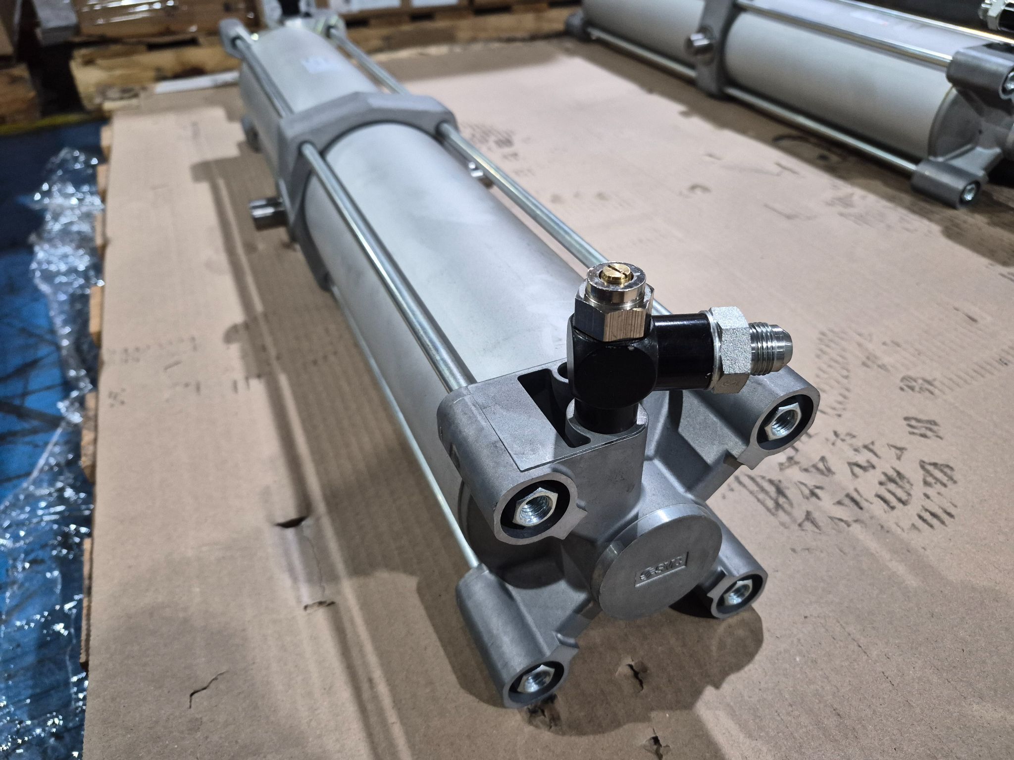 SMC C96ST125‑700 ISO 15552 Tie Rod Pneumatic Cylinder NEW 3