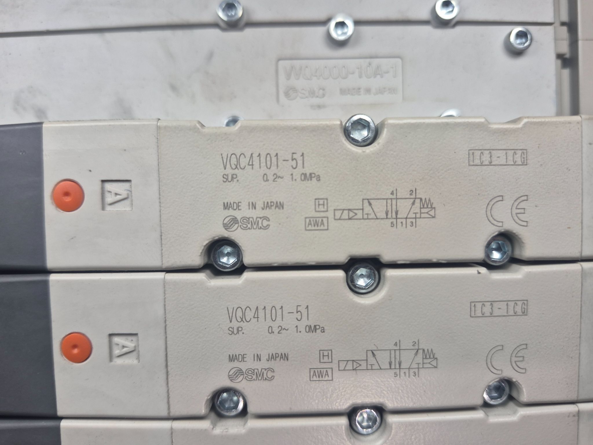 SMC VV5QC41-1203TSKAN VQC Series Manifold Assembly USED 2