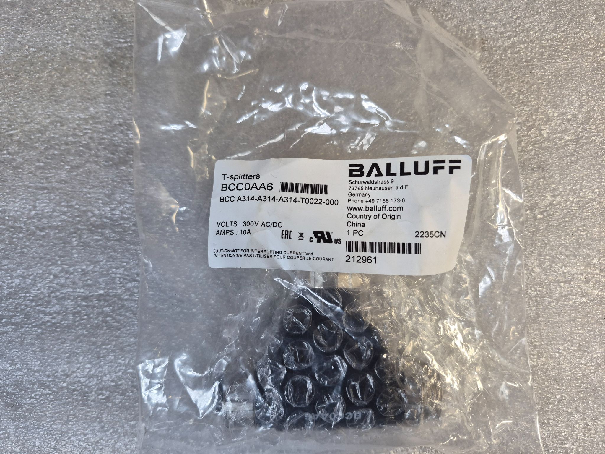 BALLUFF BCC A314-A314-A314-T0022-000 T‑Splitter Connector BCC0AA6 NEW 0