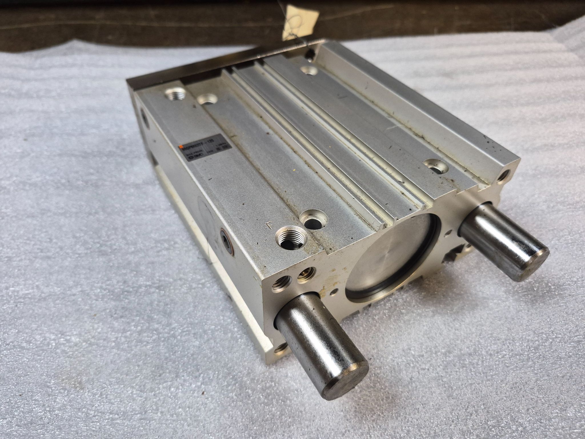 SMC MGPM63TF-125 Compact Guide Cylinder 63mm Bore 125mm Stroke USED 1