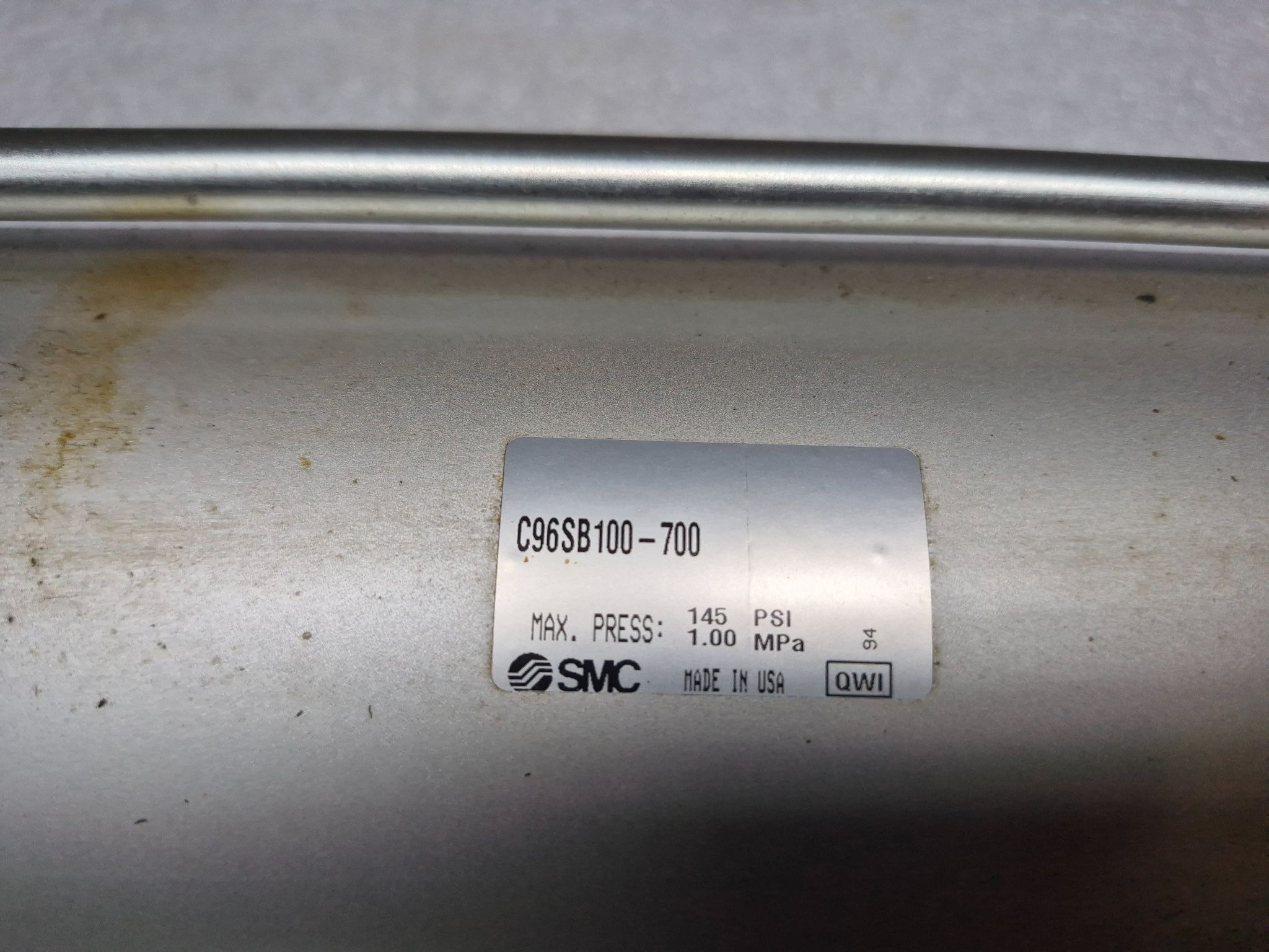 SMC C96SB100-700 Pneumatic Cylinder 100mm Bore 700mm Stroke USED 1