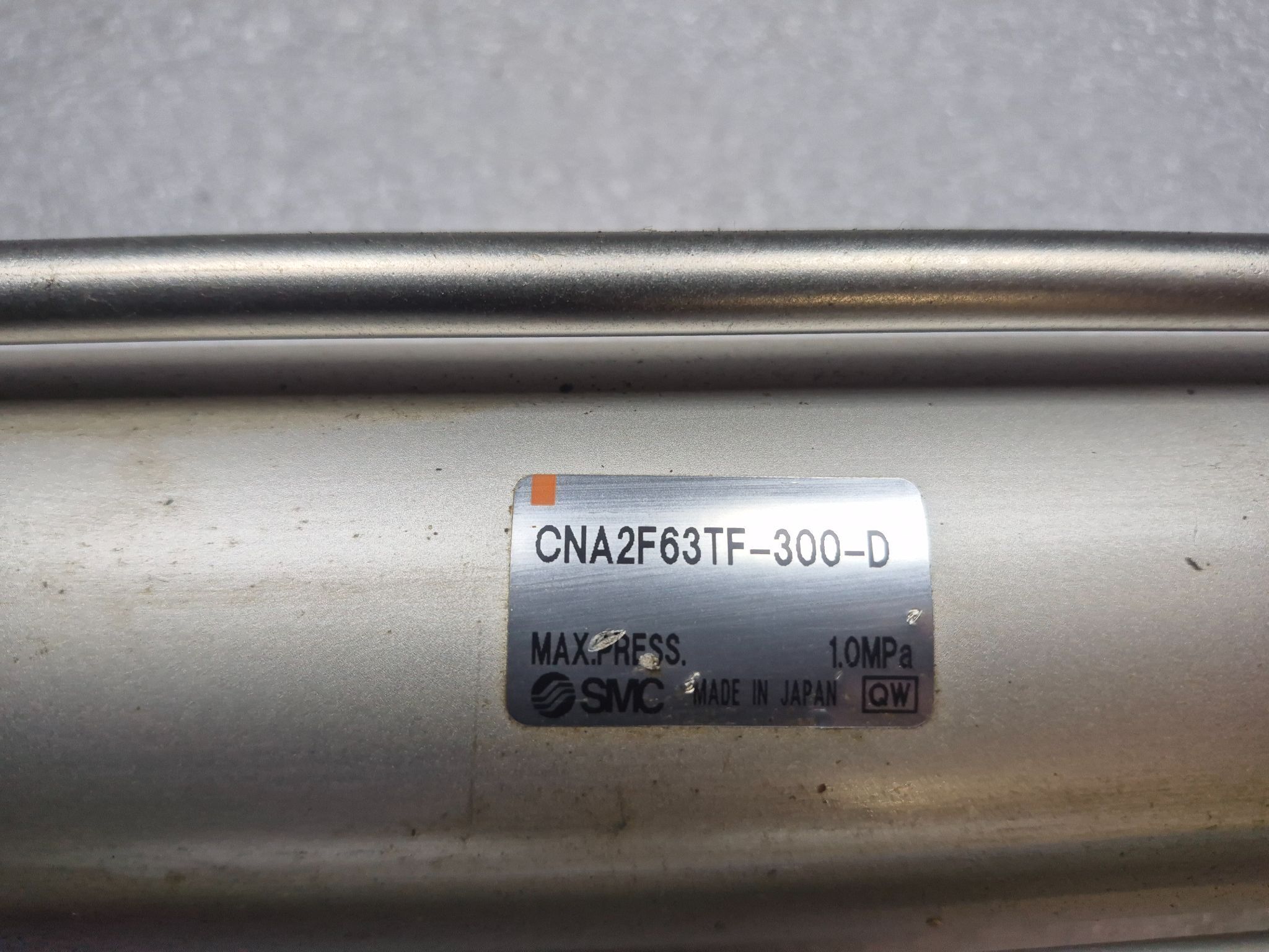 SMC CNA2F63TF-300-D Pneumatic Tie-Rod Air Cylinder 63mm Bore 300mm Stroke USED 1