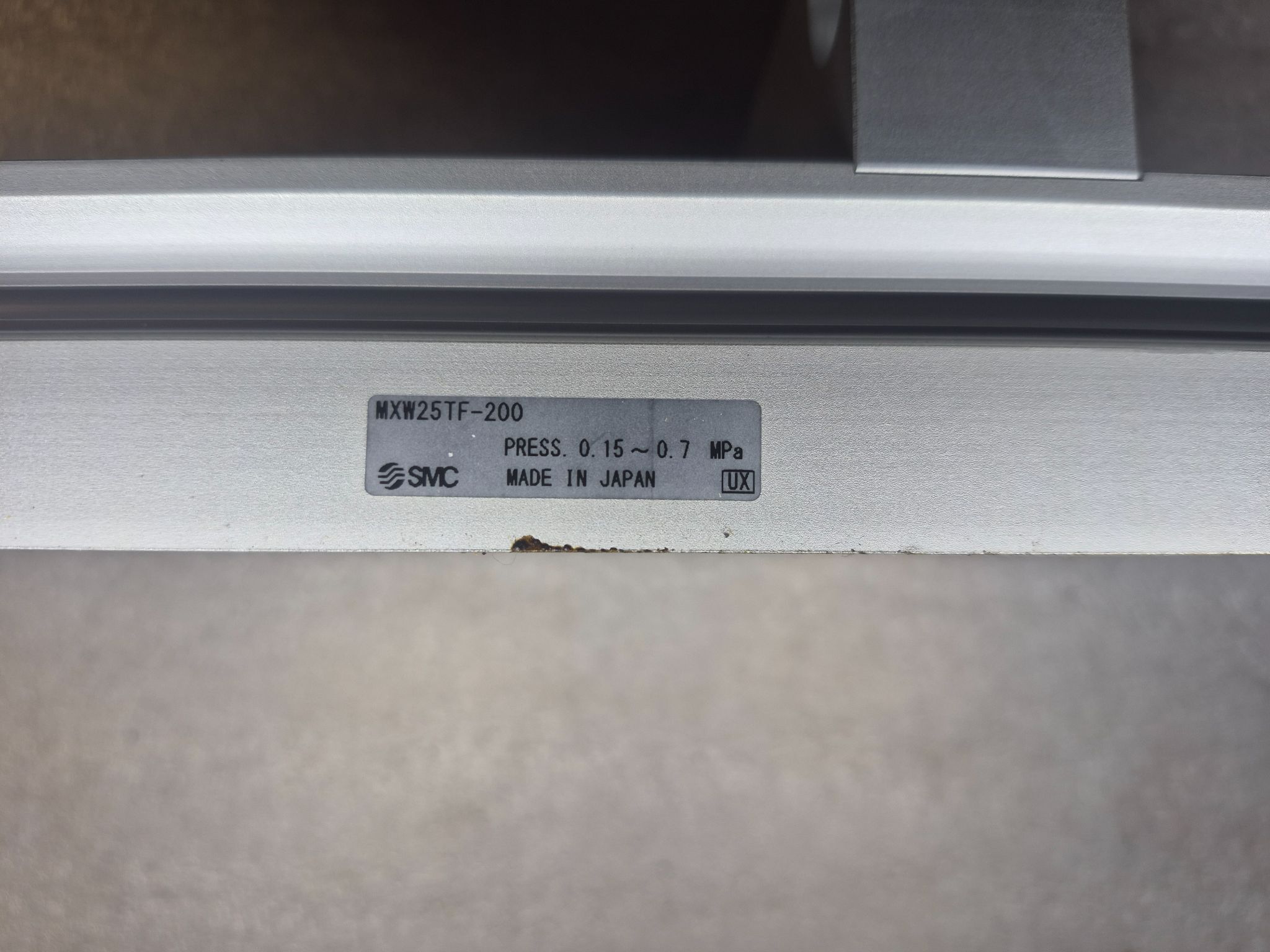 SMC MXW25TF-200 Rodless Slide Table Air Cylinder 200mm Stroke USED 1