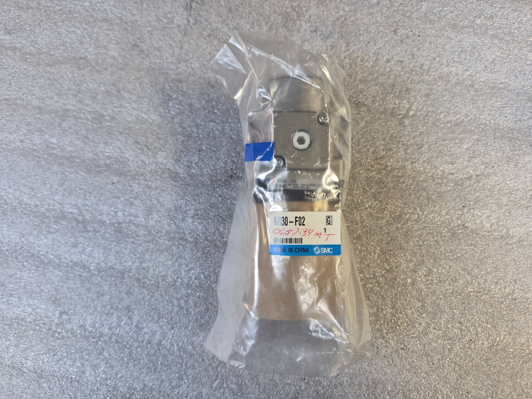 SMC AR30‑F02 Pneumatic Air Regulator 1/4" NEW 0