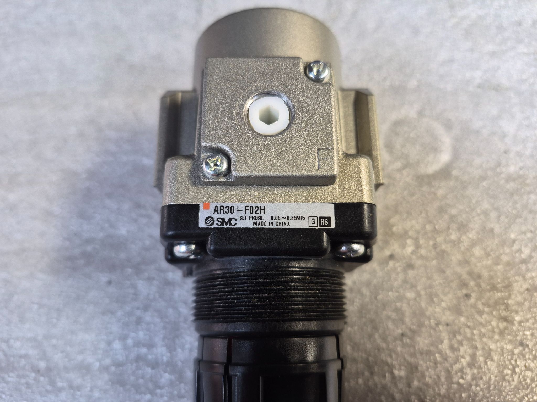SMC AR30-F02H Pneumatic Air Regulator 1/4" NEW NO BOX 1