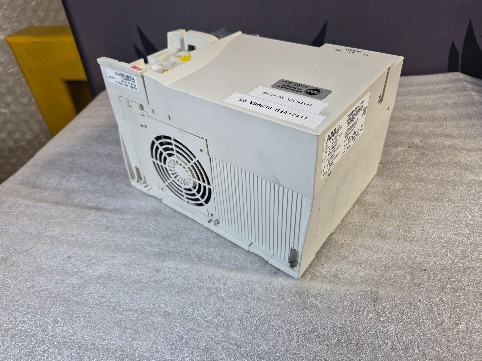 ABB ACS355‑03U‑31A0‑4 Variable Frequency Drive 15 kW USED 2