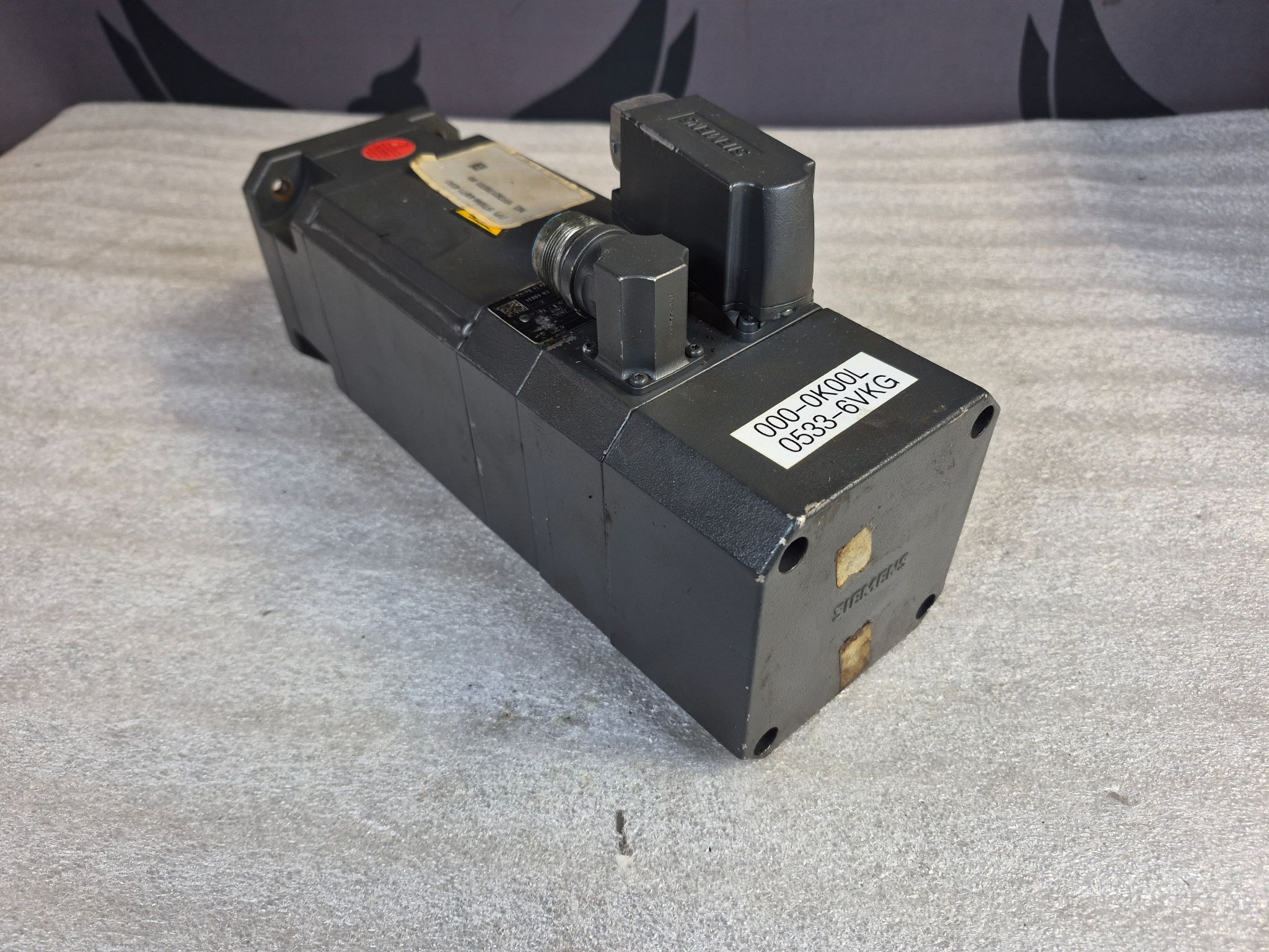 SIEMENS 1FT6044‑4AF71‑4DA1 Brushless Servo Motor USED 1